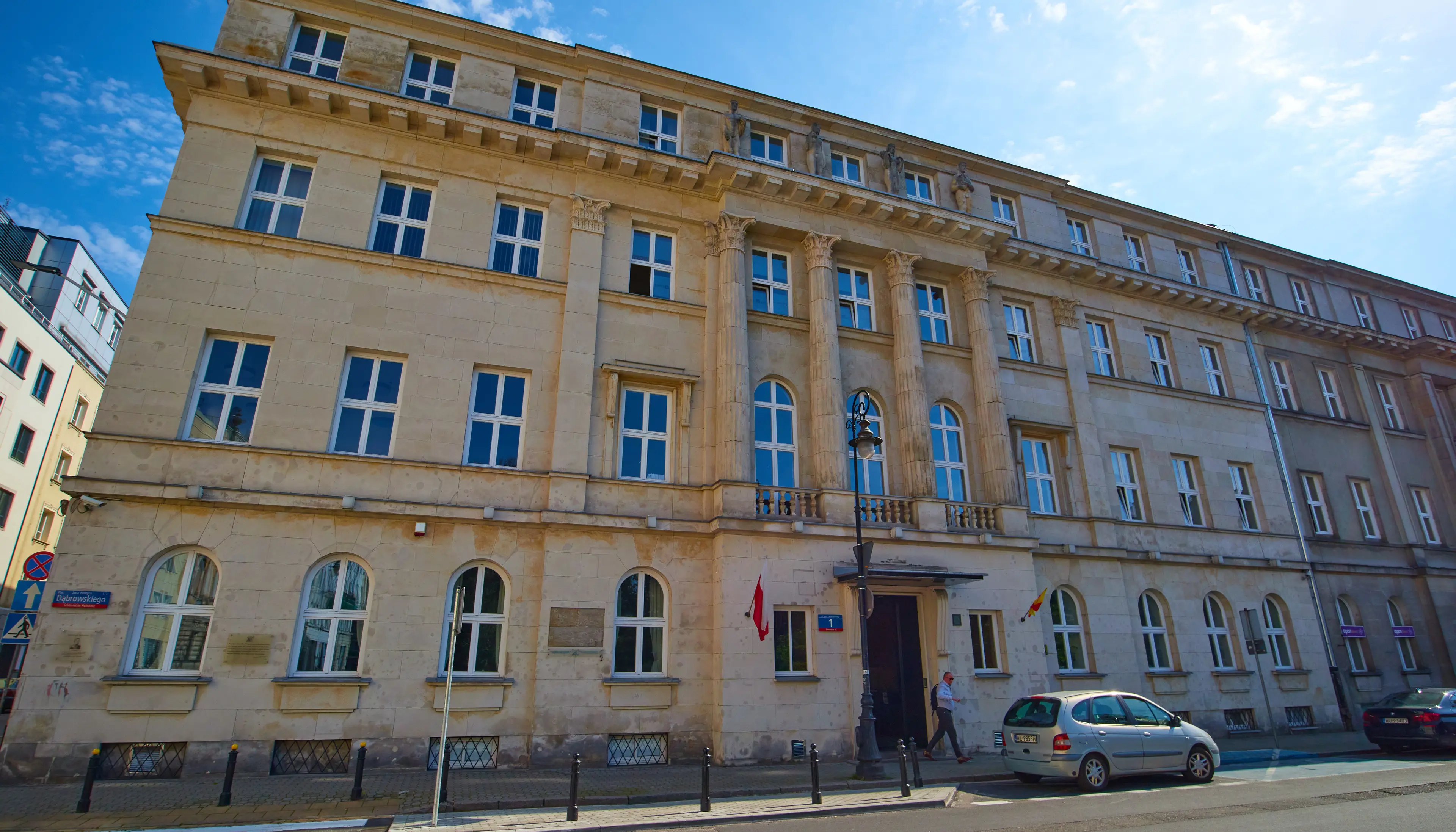 Plac Dąbrowskiego 1, Dąbrowskiego 1, Warszawa, Centrum
