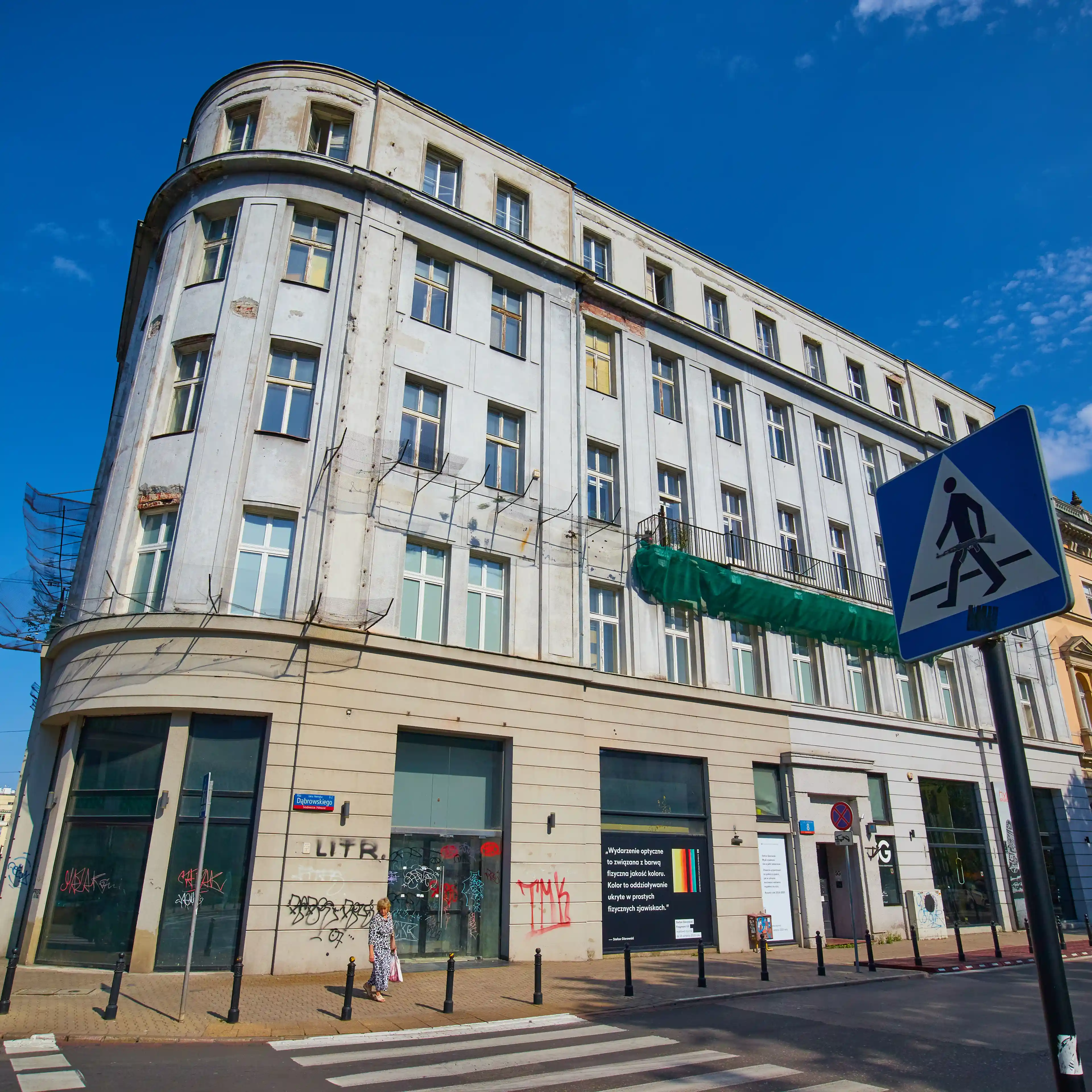 Plac Dąbrowskiego 8, Dąbrowskiego 8, Warszawa, Centrum