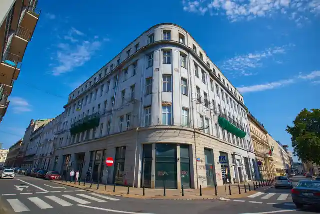 Plac Dąbrowskiego 8, Dąbrowskiego 8, Warszawa, Centrum