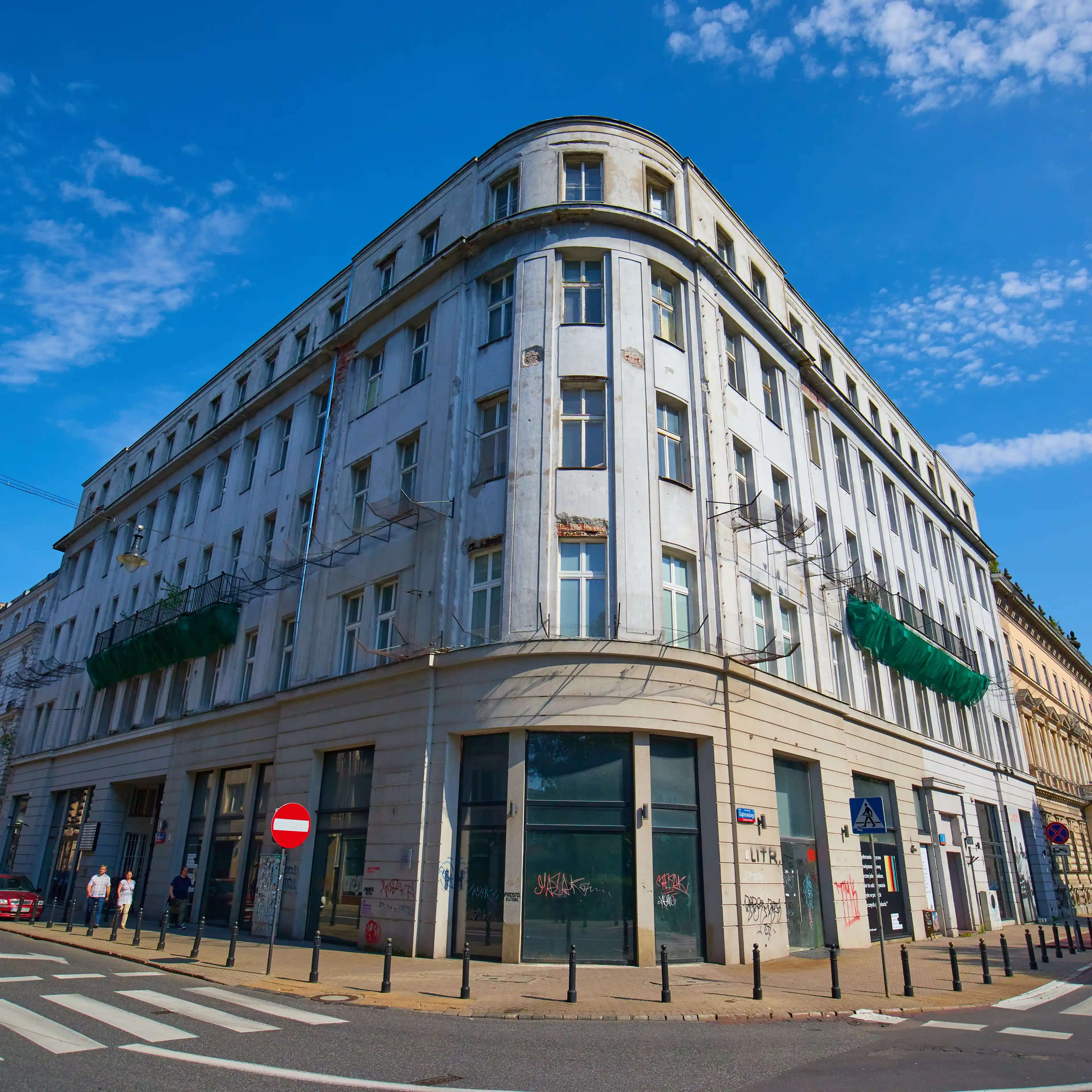 Plac Dąbrowskiego 8, Dąbrowskiego 8, Warszawa, Centrum