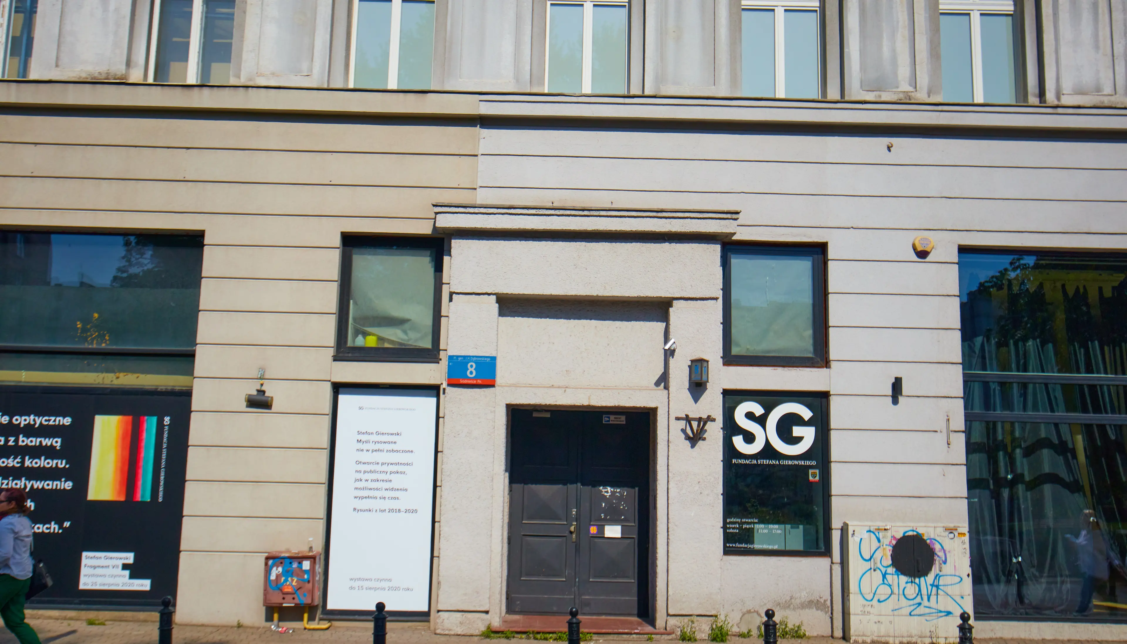 Plac Dąbrowskiego 8, Dąbrowskiego 8, Warszawa, Centrum