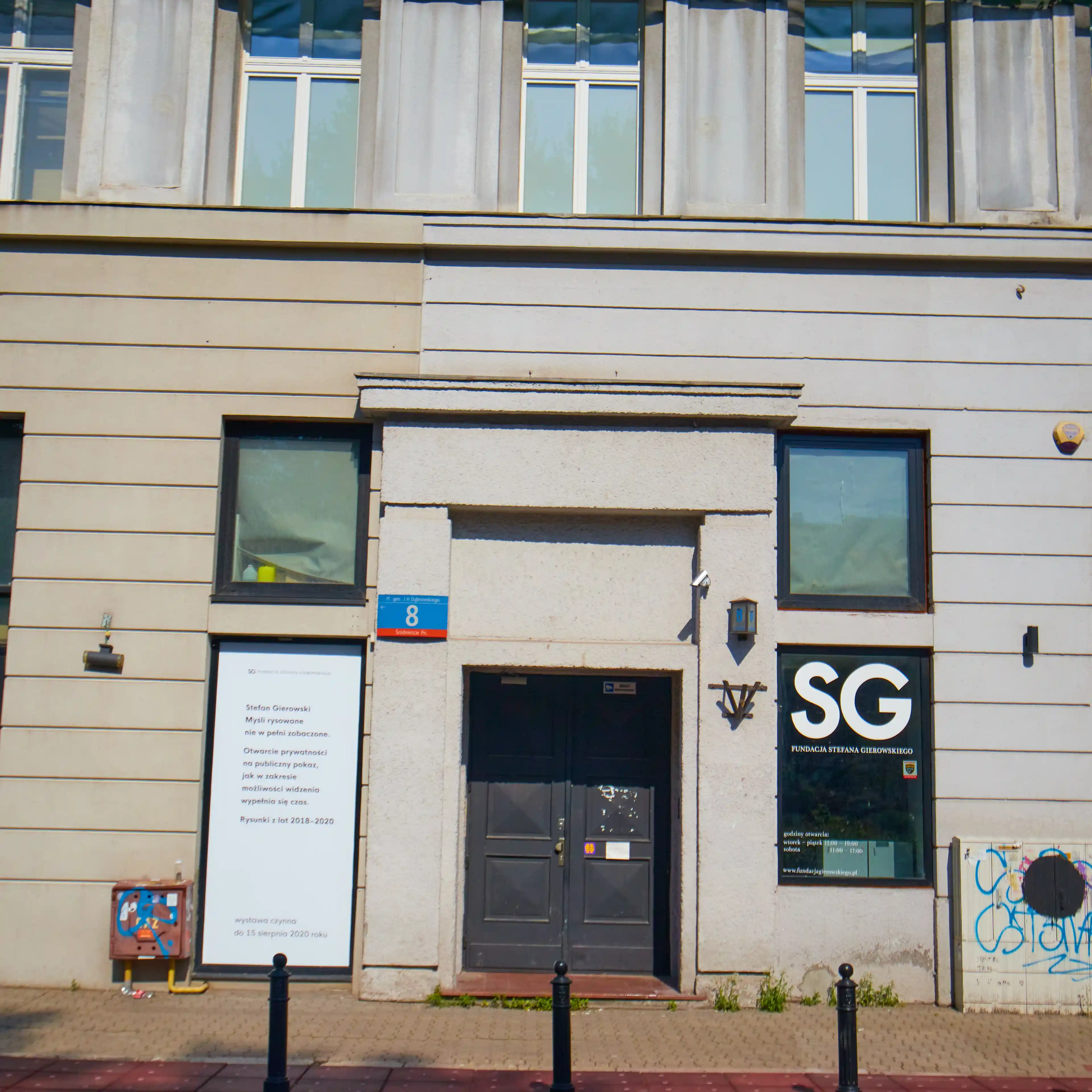 Plac Dąbrowskiego 8, Dąbrowskiego 8, Warszawa, Centrum