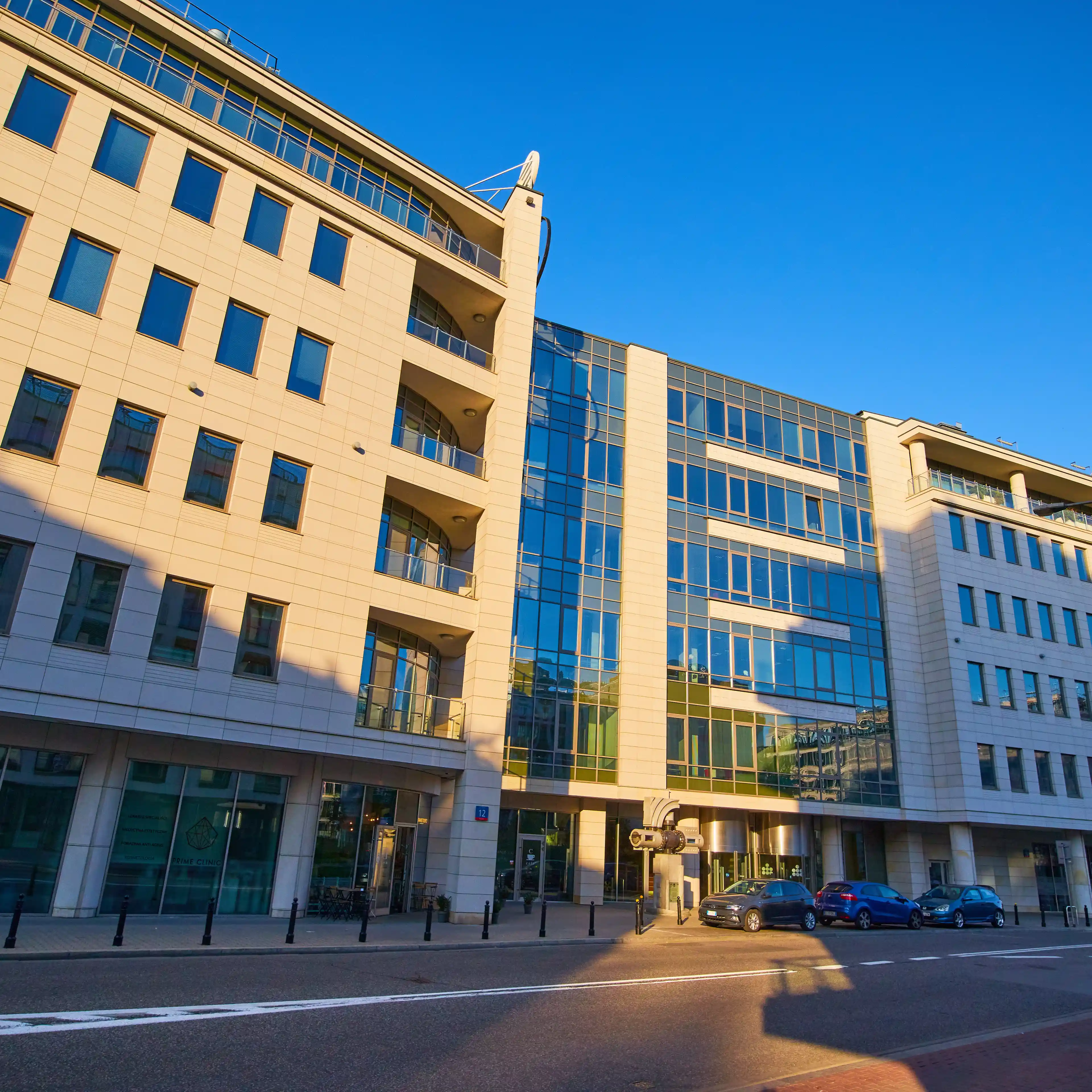 Hortus, Topiel 12, Warsaw, Centrum