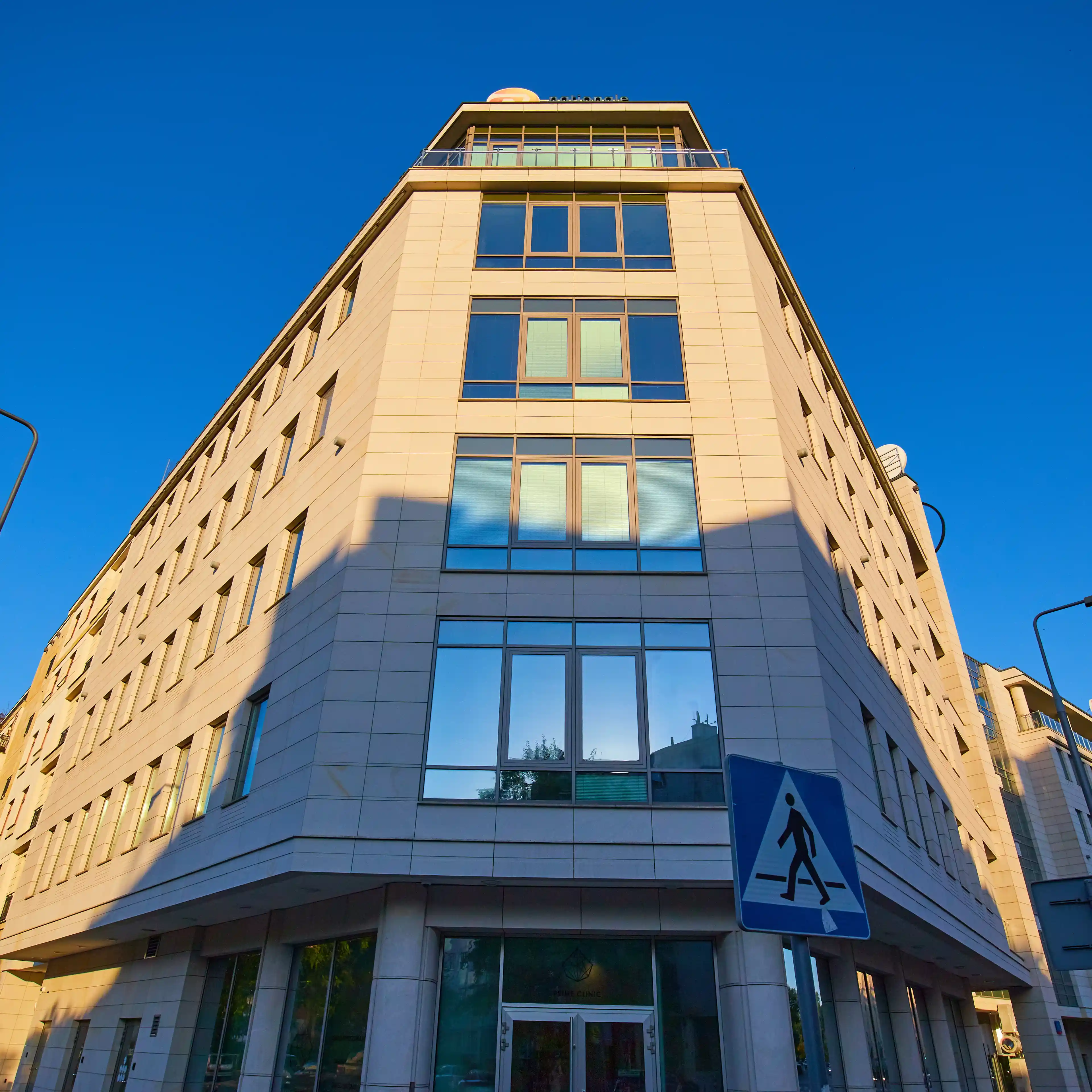 Hortus, Topiel 12, Warsaw, Centrum