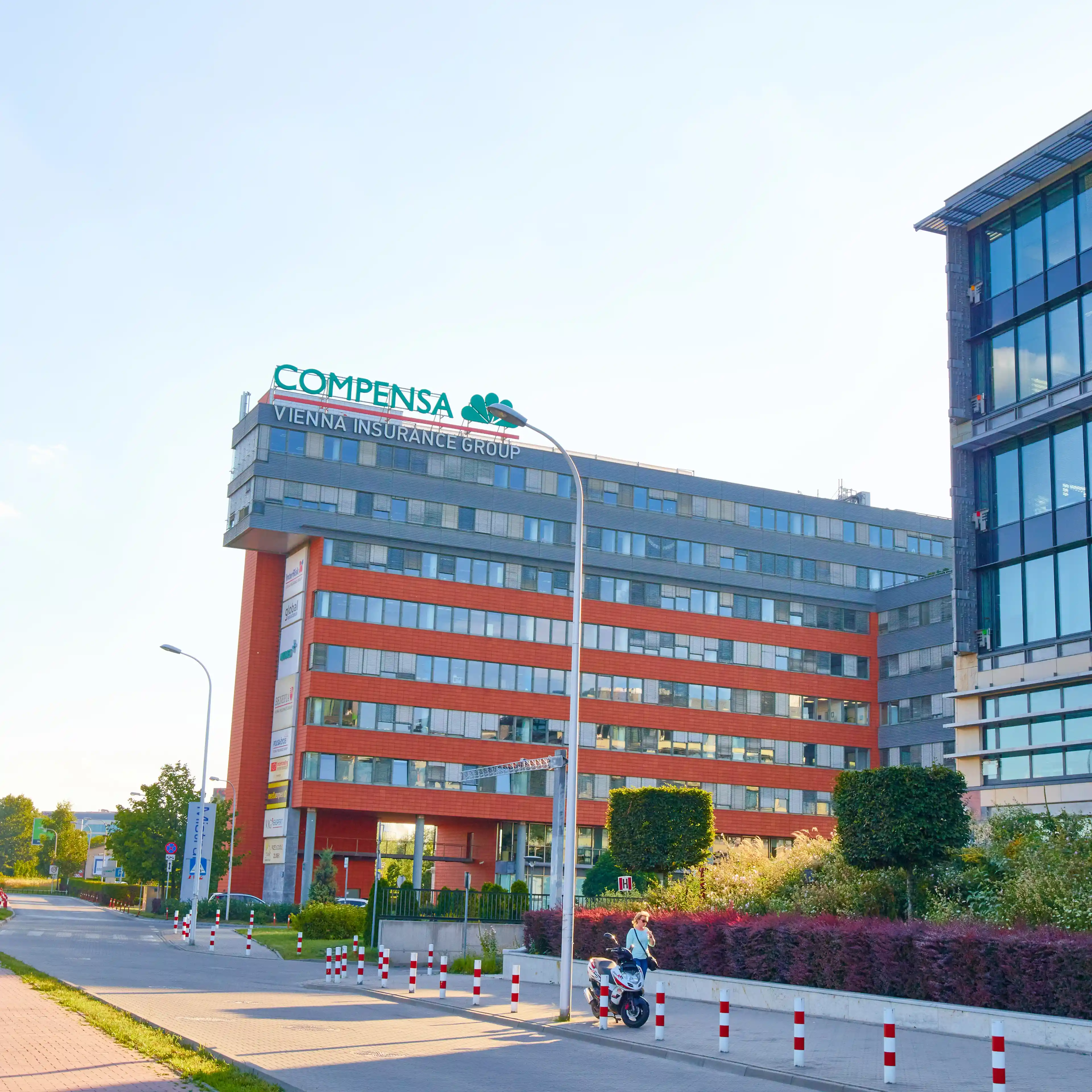 Mistral B, Al. Jerozolimskie 162A, Warsaw, Ochota i Włochy