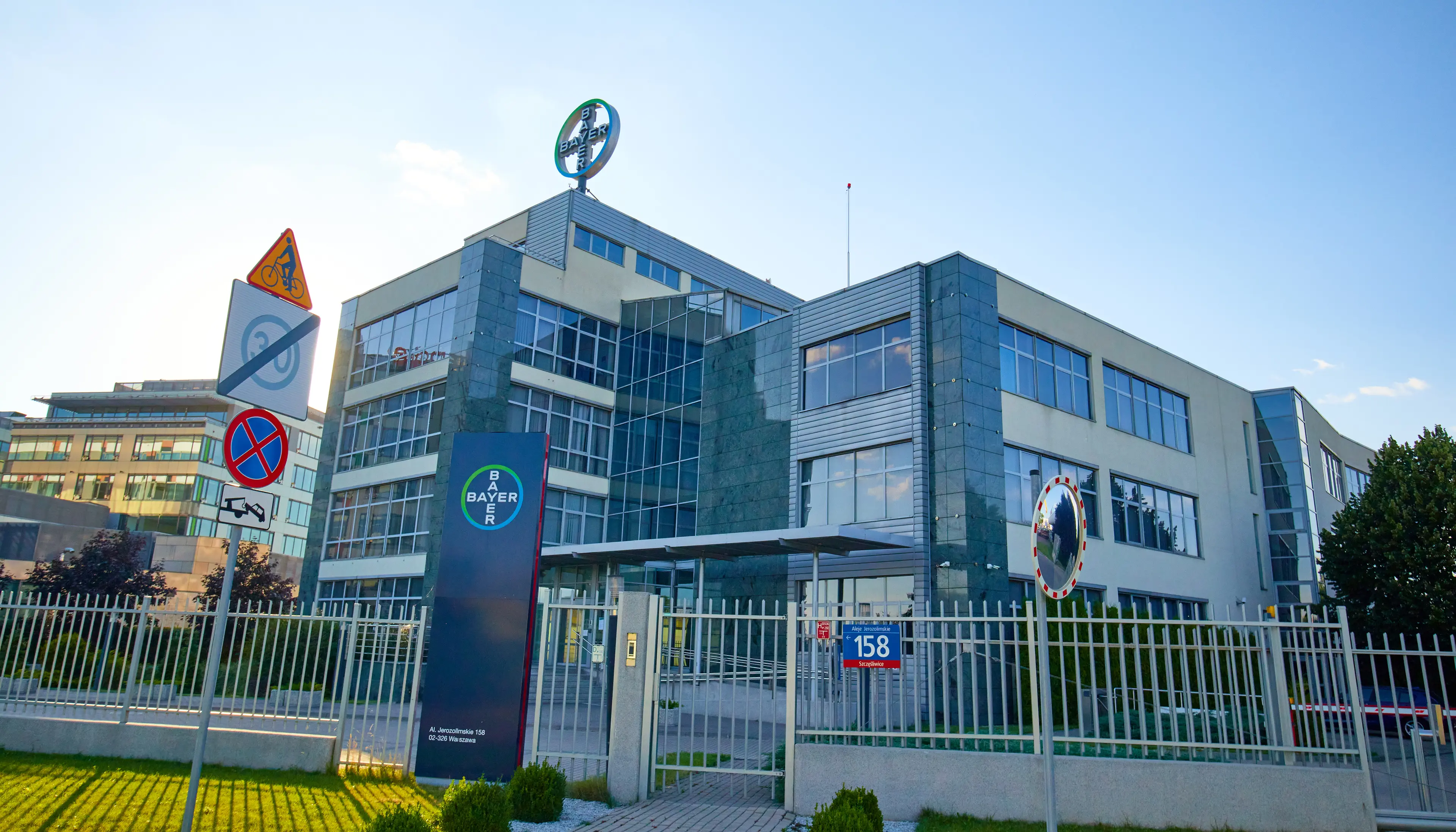 Bayer HQ, Al. Jerozolimskie 158, Warsaw, Ochota i Włochy