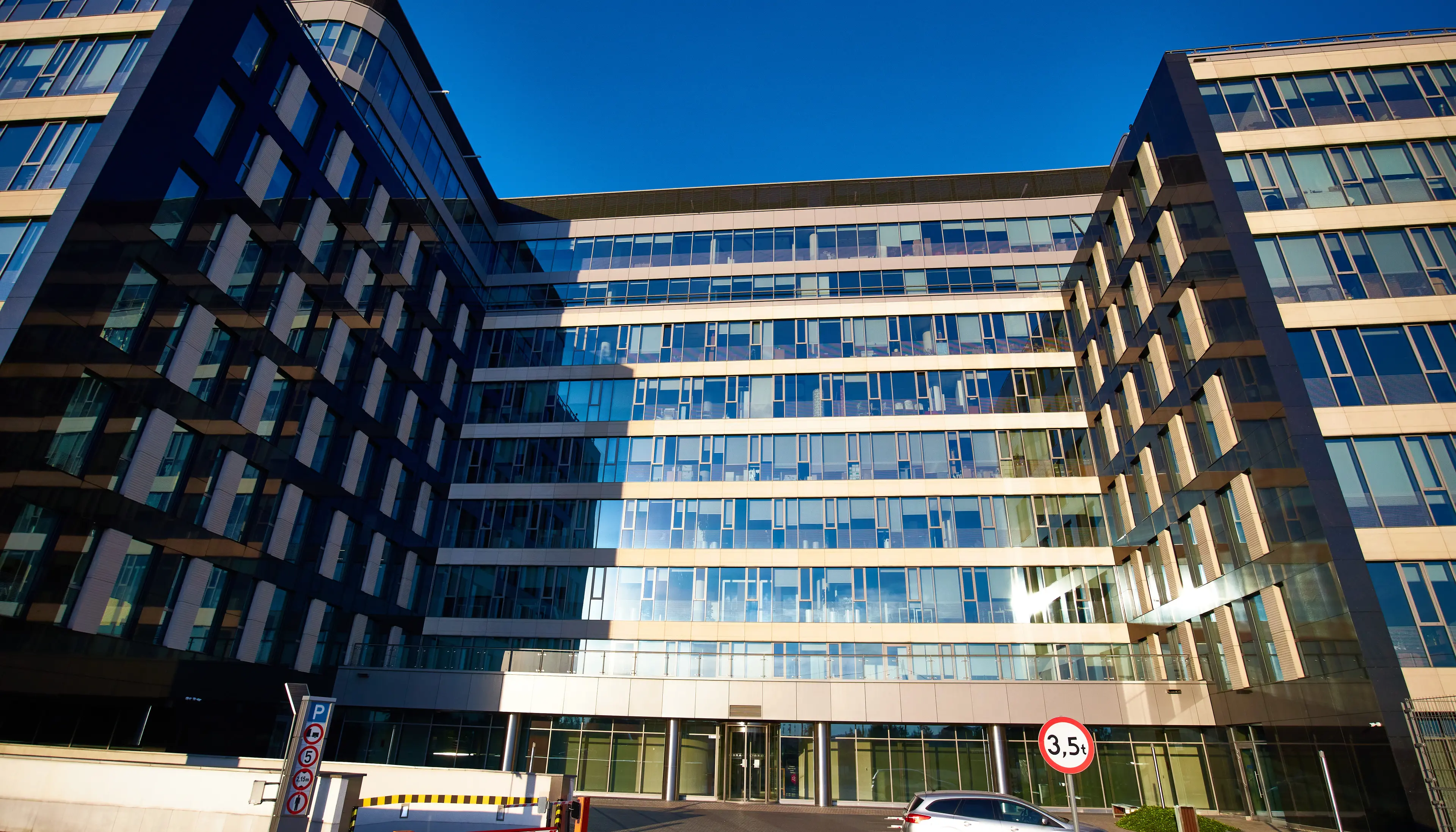 Libra Business Centre 1, Daimlera 2, Warszawa, Ochota i Włochy