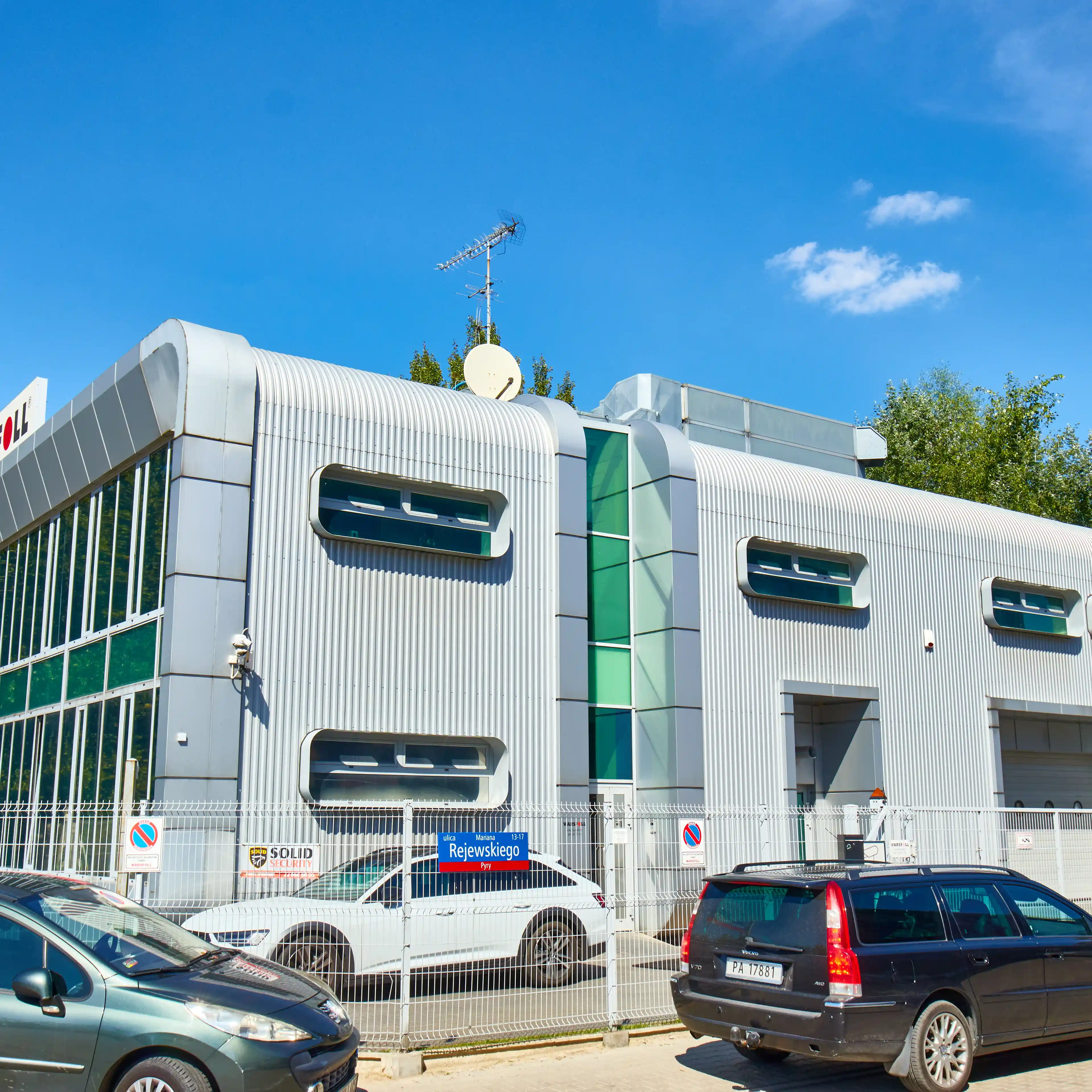 Warsfoll, Puławska 541, Warsaw, Ursynów