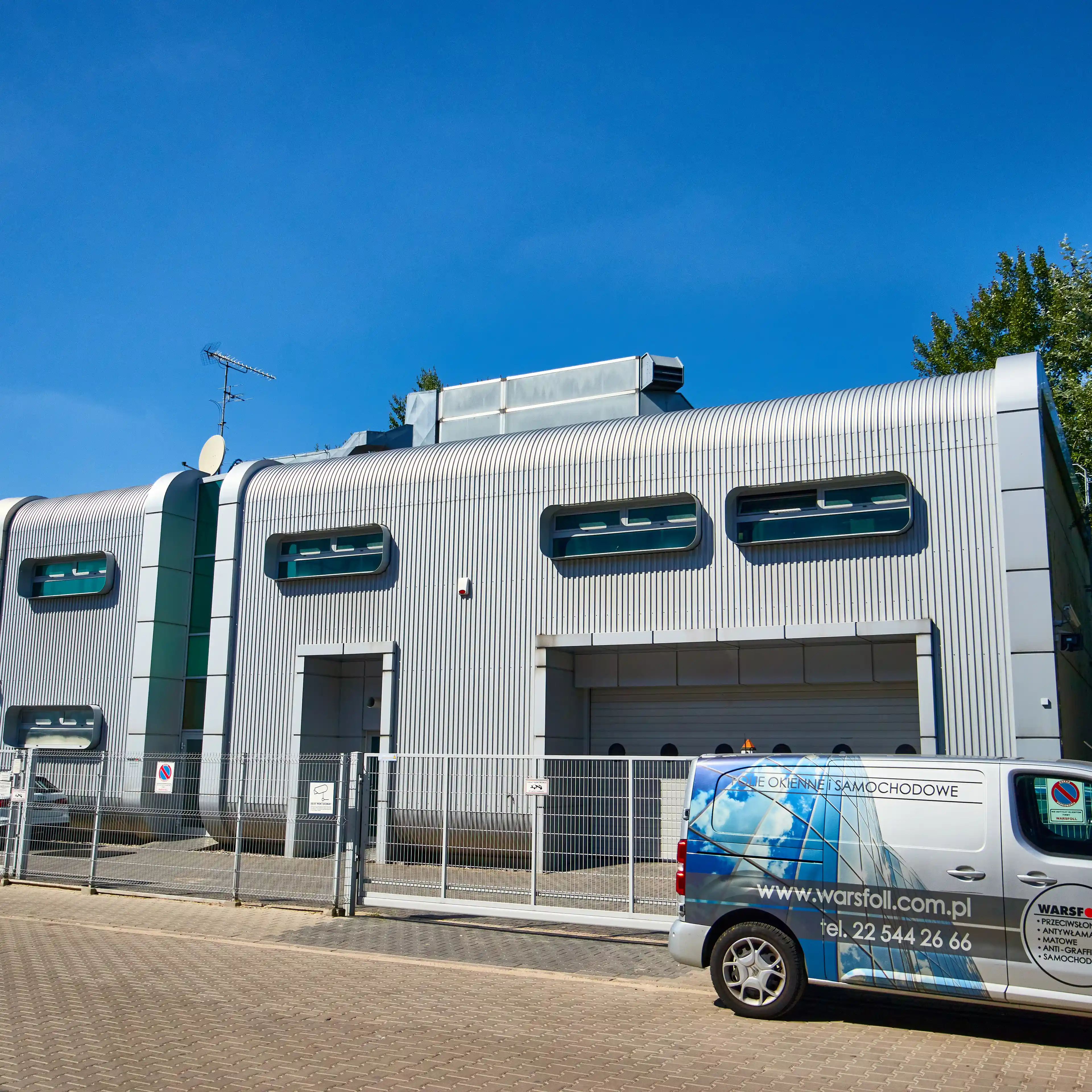 Warsfoll, Puławska 541, Warsaw, Ursynów