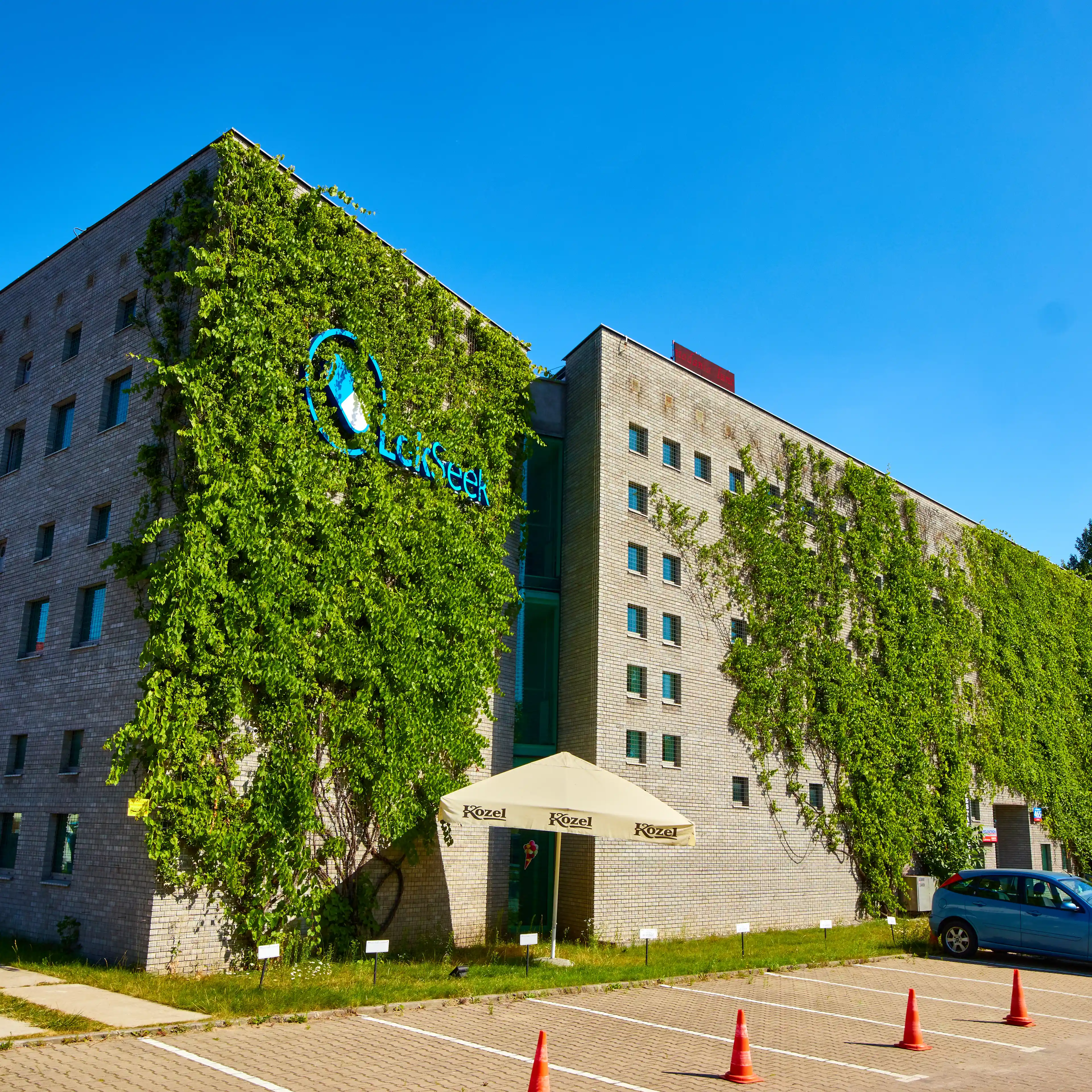 Rodan, Puławska 465, Warsaw, Ursynów