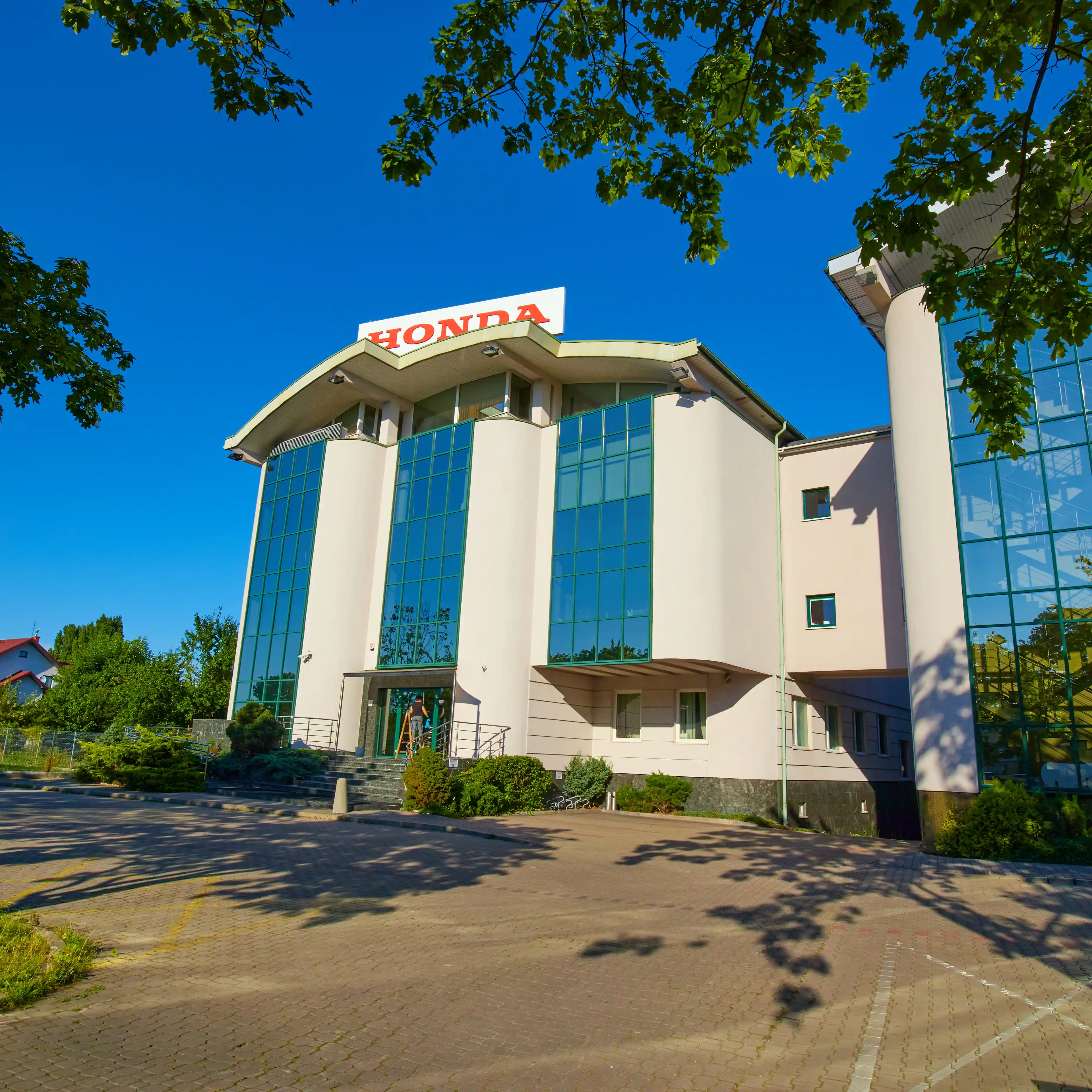 Honda HQ, Puławska 381, Warsaw, Ursynów