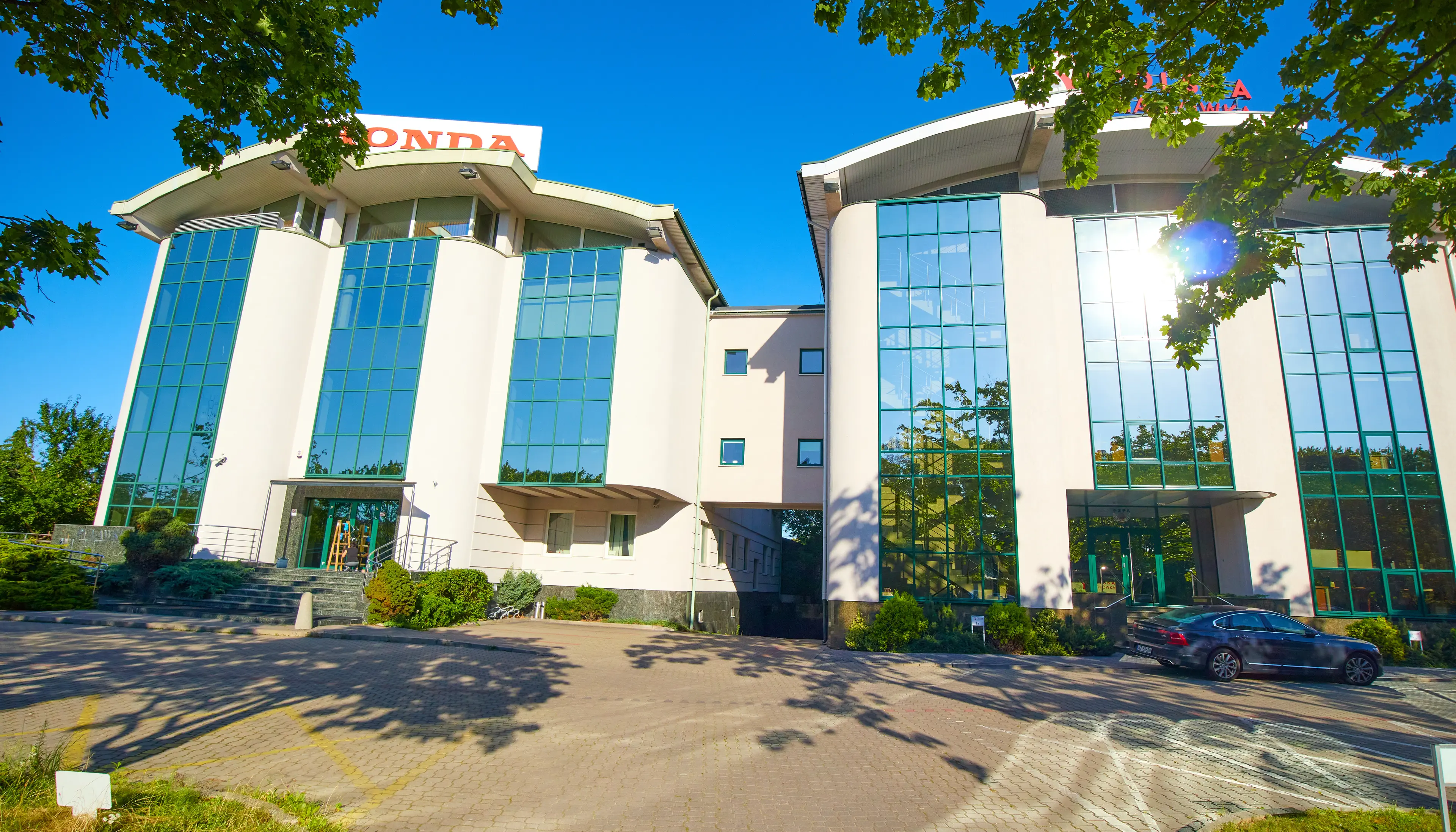Honda HQ, Puławska 381, Warszawa, Ursynów