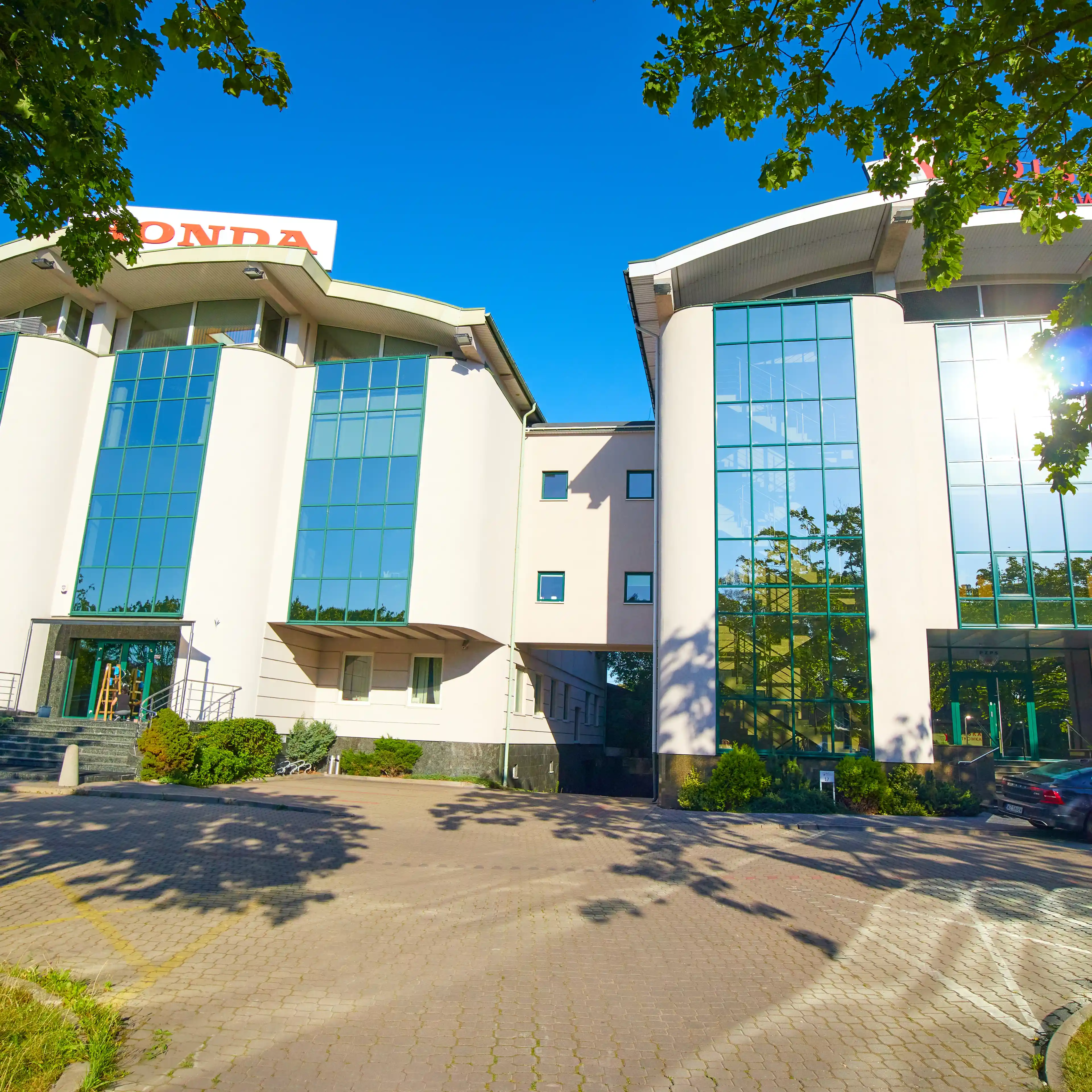 Honda HQ, Puławska 381, Warsaw, Ursynów