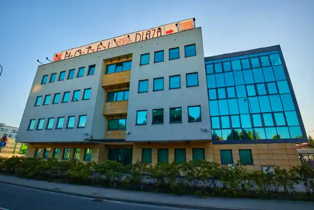 Yona Park, Wyczółki 71, Warszawa, Ursynów