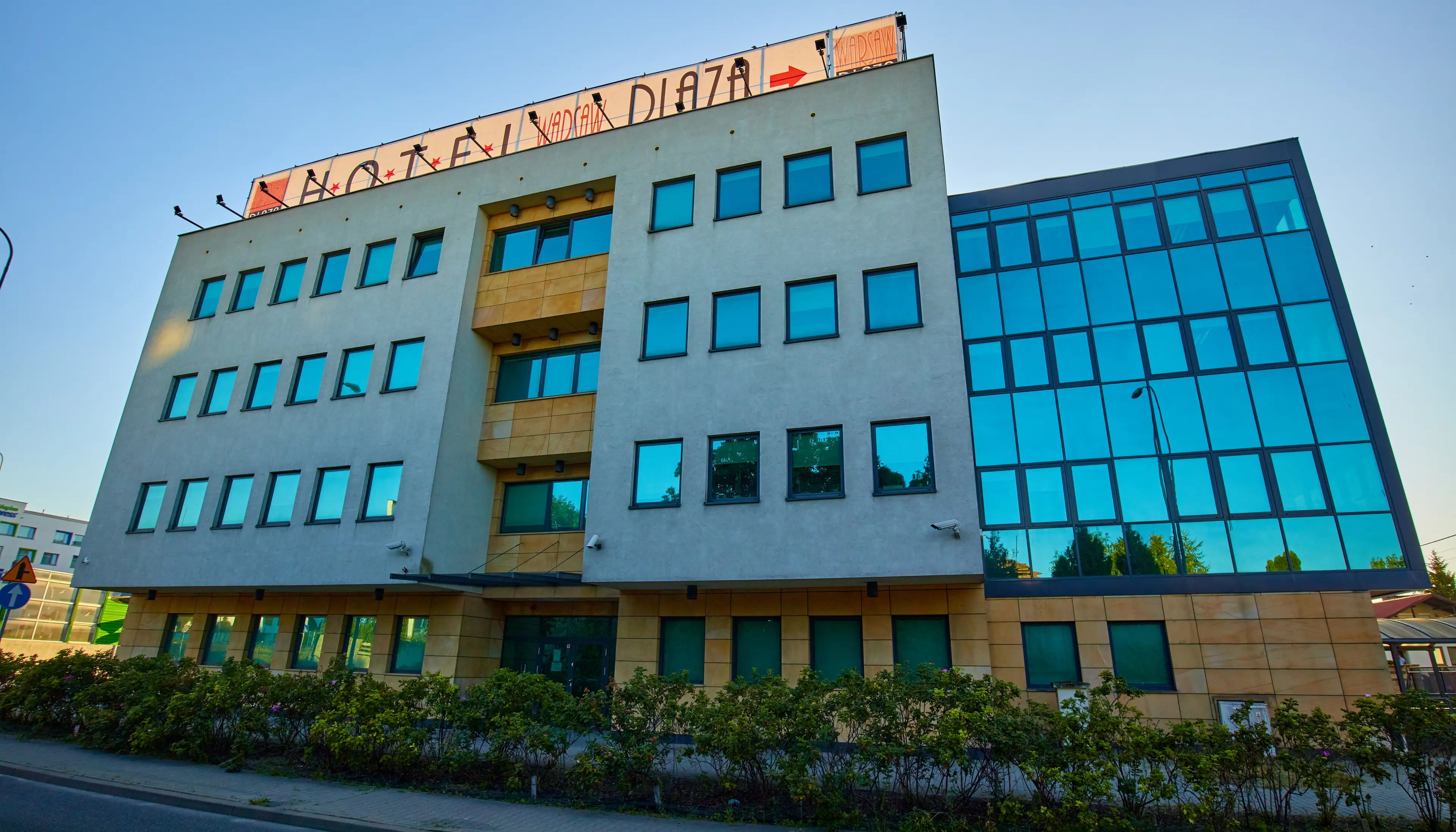 Yona Park, Wyczółki 71, Warsaw, Ursynów