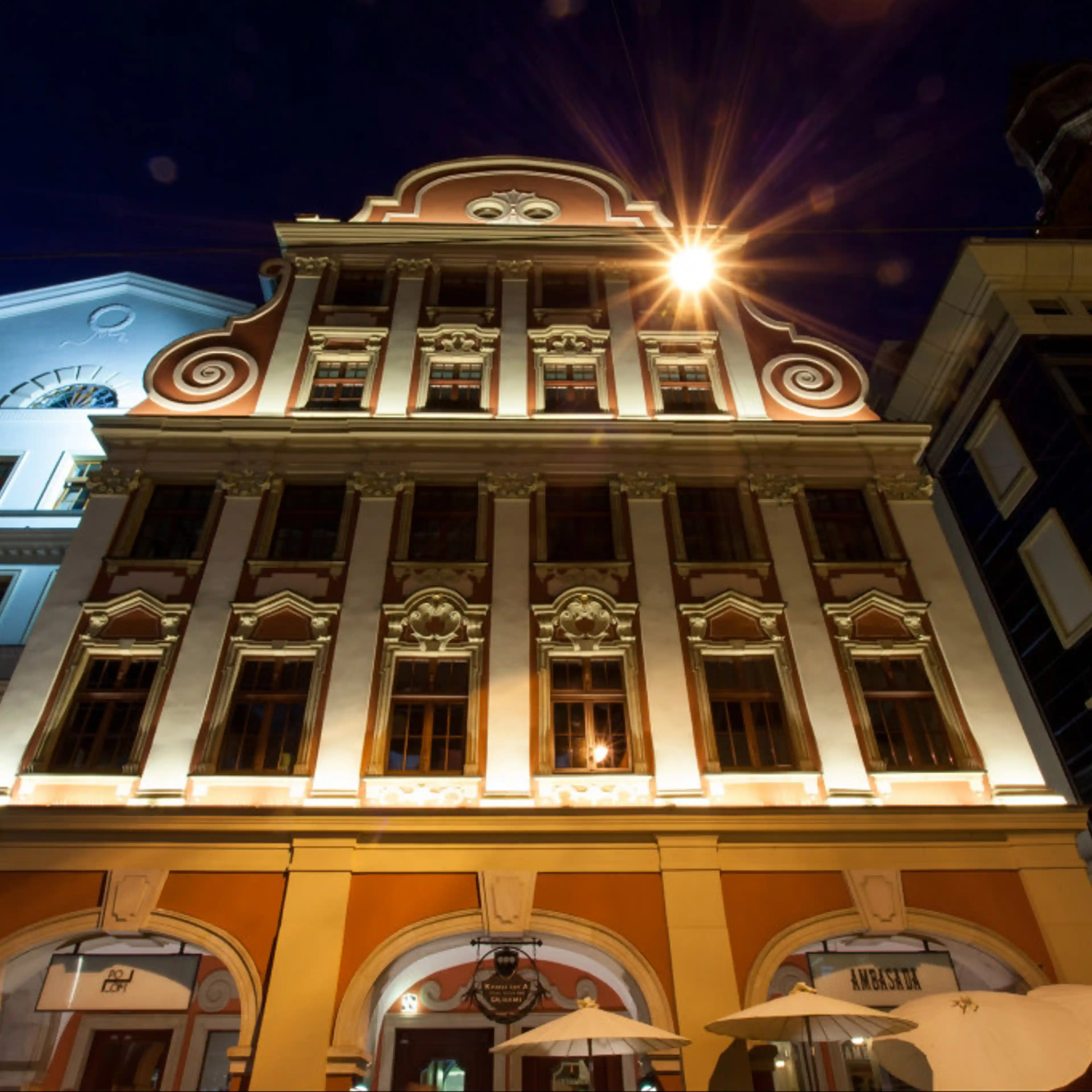 Kamienica Pod Trzema Dębami, Św. Mikołaja 8 - 11, Wrocław, Stare Miasto