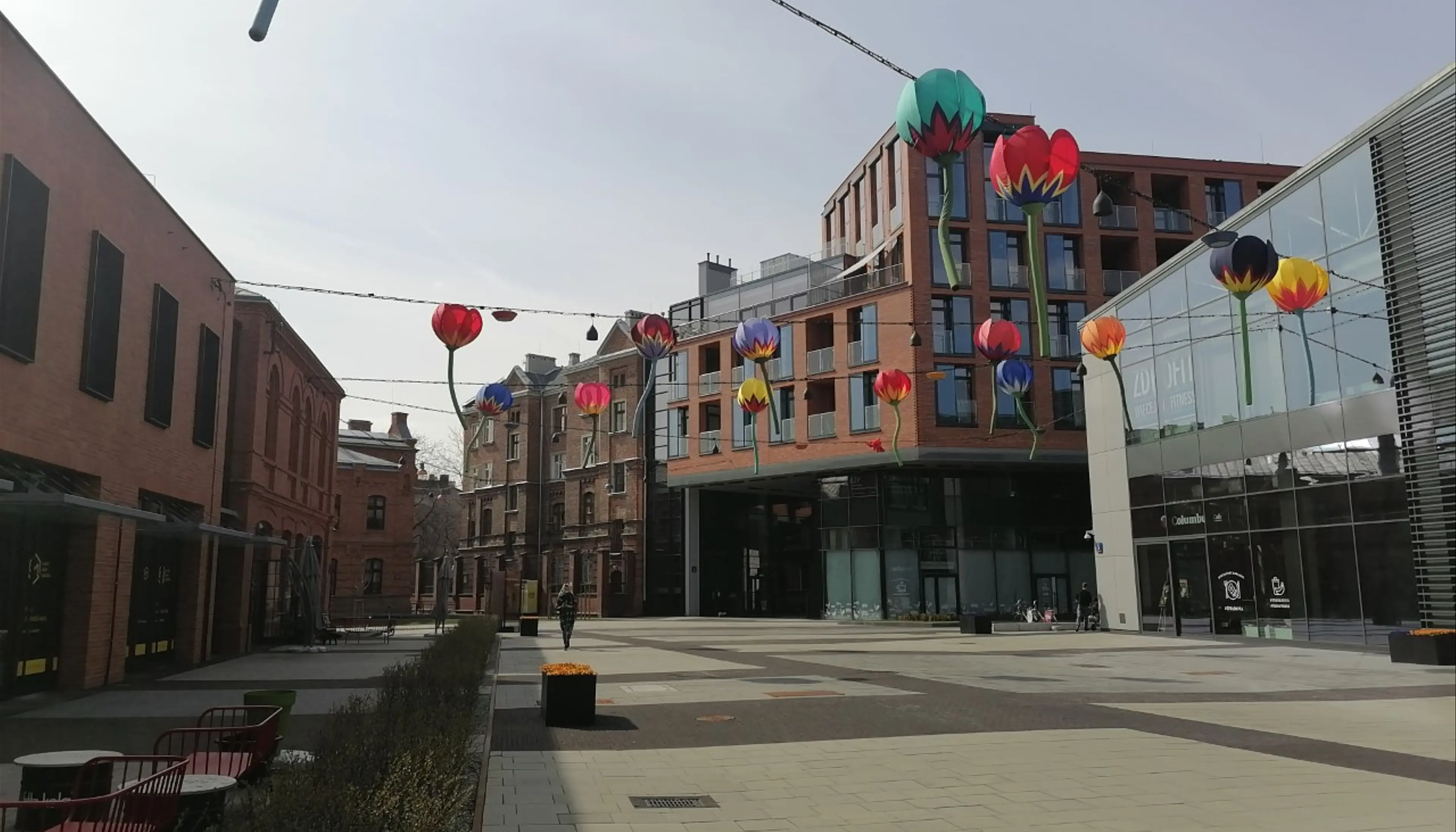 Monopol M - Biura serwisowane, Plac Konesera 12, Warszawa, Praga