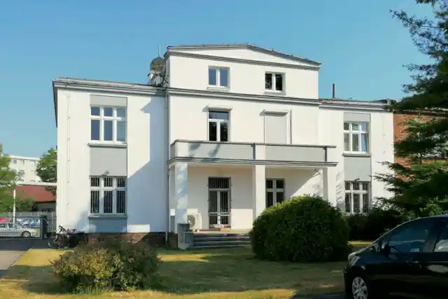 Koronkarska 8, Koronkarska 8, Poznań, Zawady