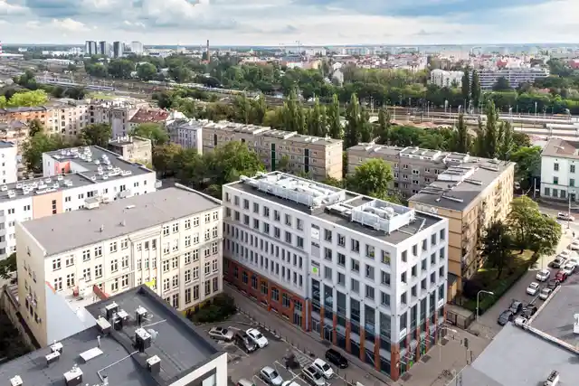 Delta 44, Dąbrowskiego 44, Wrocław, Stare Miasto