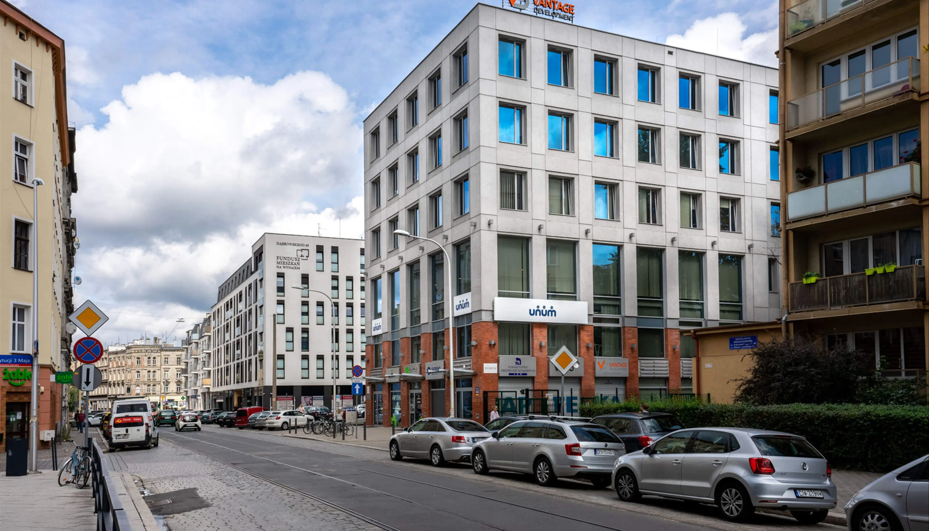 Delta 44, Dąbrowskiego 44, Wrocław, Stare Miasto