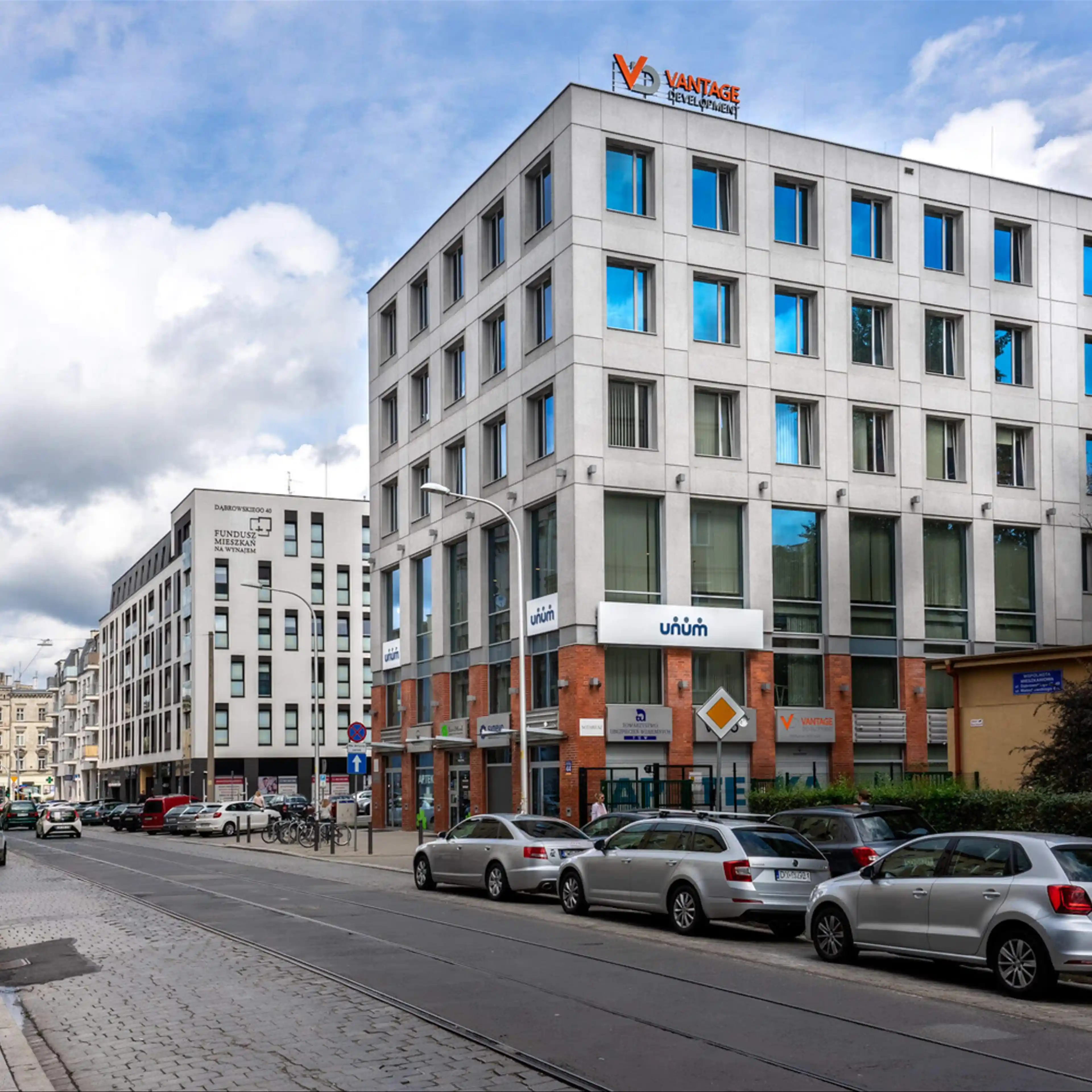 Delta 44, Dąbrowskiego 44, Wrocław, Stare Miasto