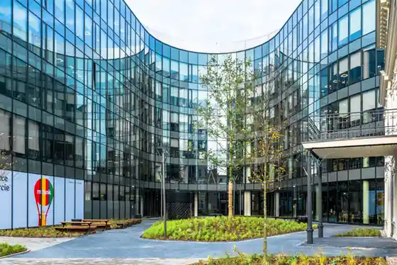 Przystanek mBank, Kilińskiego 74, Łódź, Śródmieście