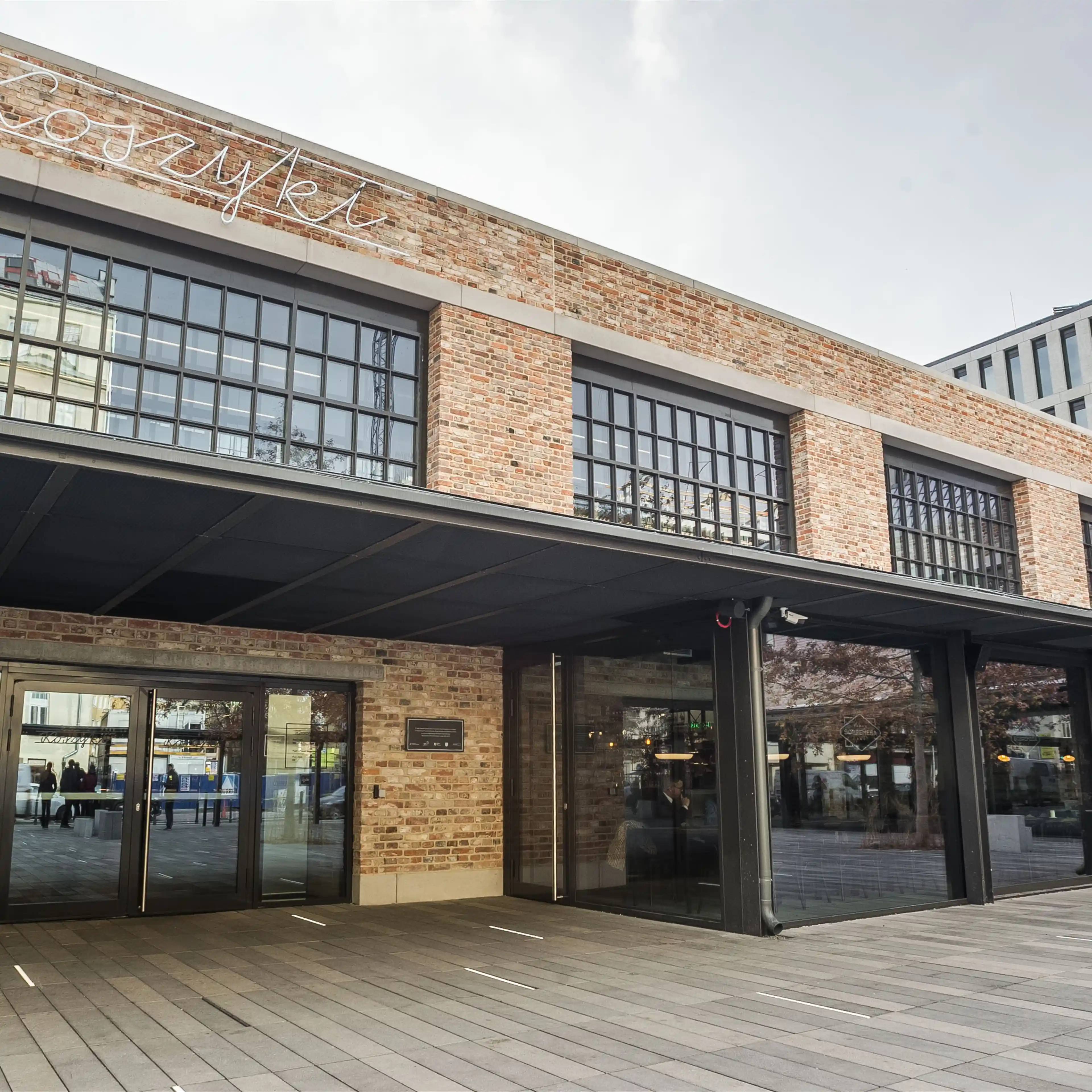 Hala Koszyki budynek K65 (bud. B), Koszykowa 65, Warsaw, Centrum