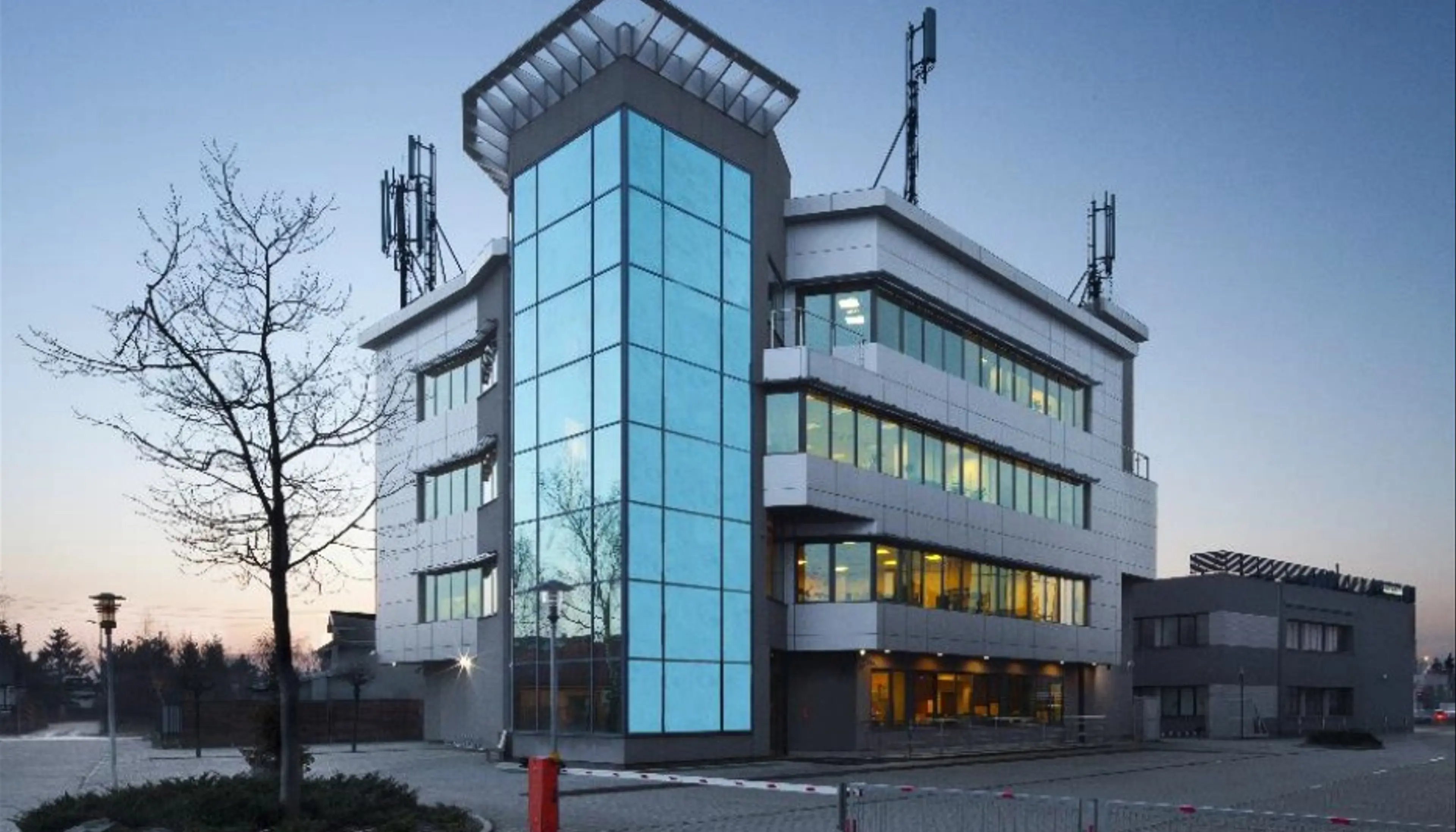 Aleja Krakowska 2A, Krakowska 2, Warszawa, Ochota i Włochy