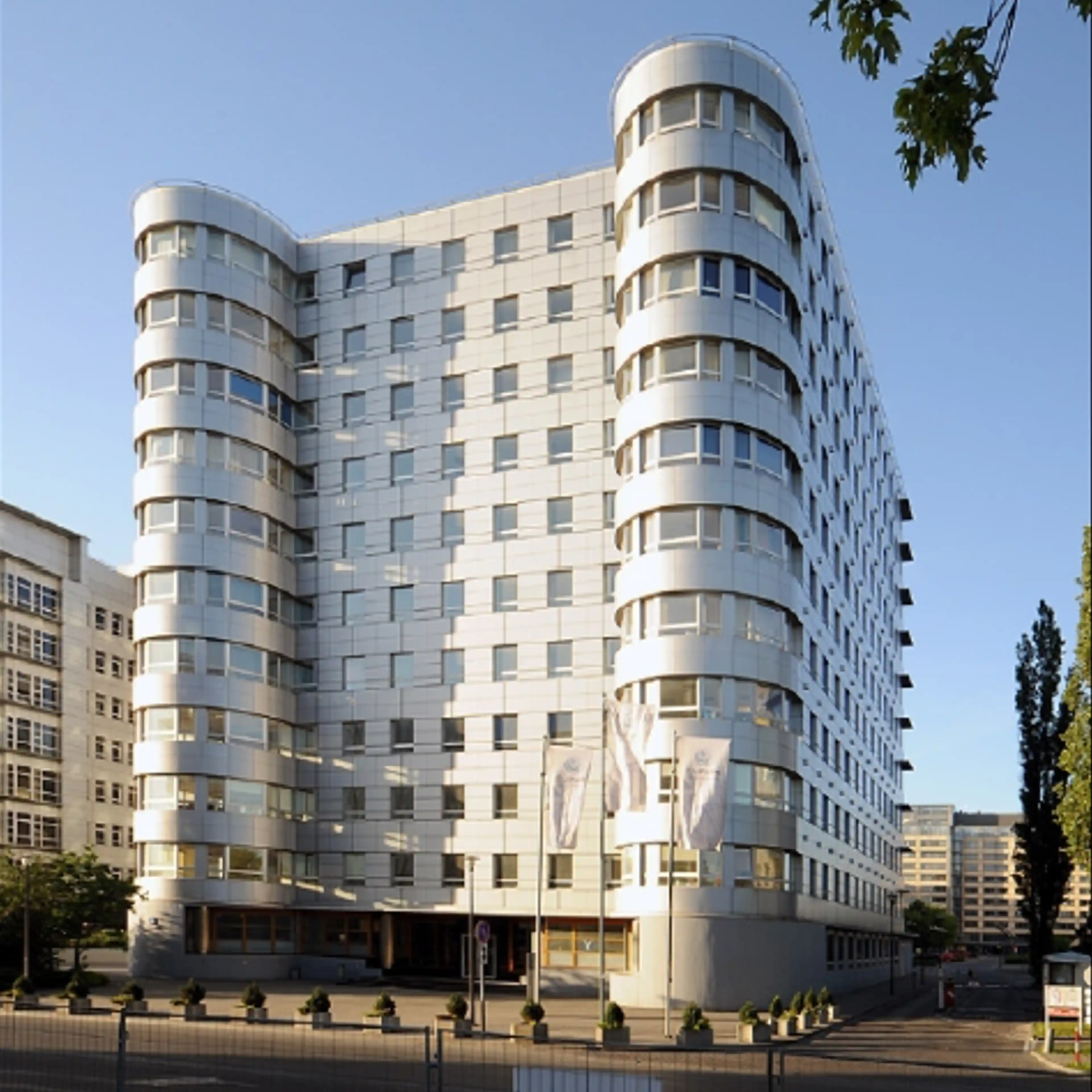 myhive Mokotów Four / Empark Saturn, Domaniewska 41, Warszawa, Mokotów