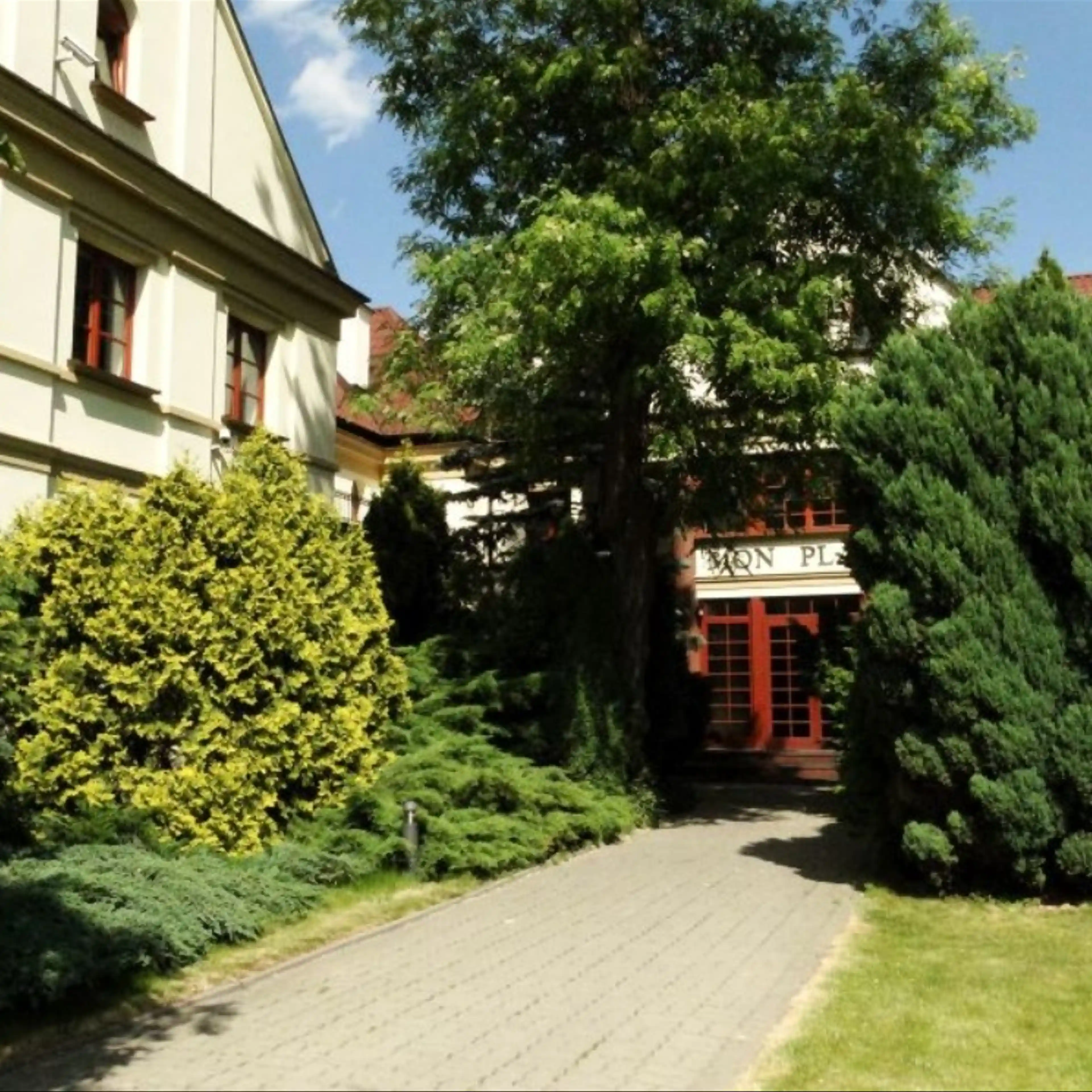 MON PLAISIR, Śmiała 26, Warszawa, Żoliborz