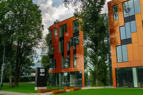 TREE HOUSE OFFICE, Stefana Korbońskiego 12, Kraków, Północny Wschód