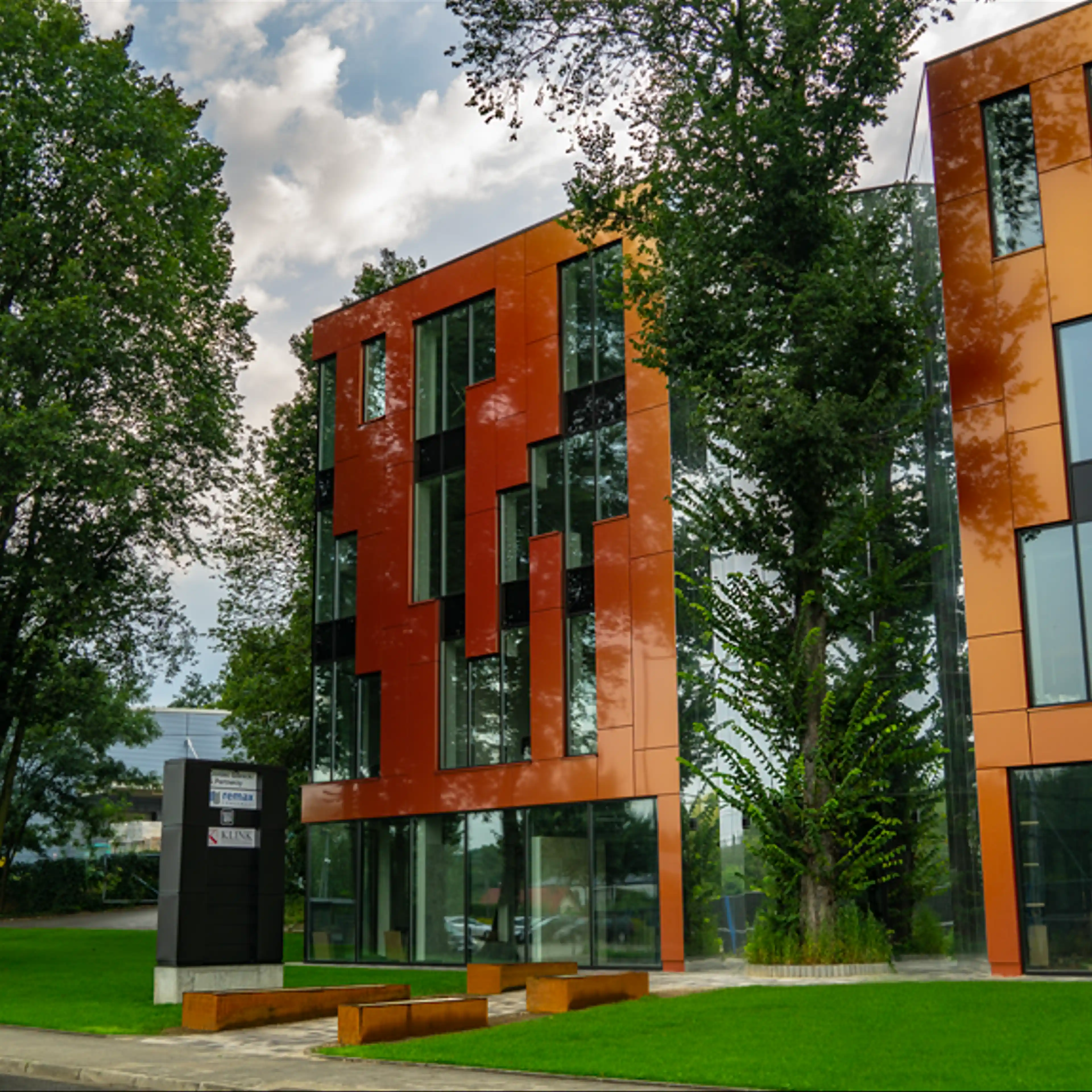 TREE HOUSE OFFICE, Stefana Korbońskiego 12, Krakow, Północny Wschód