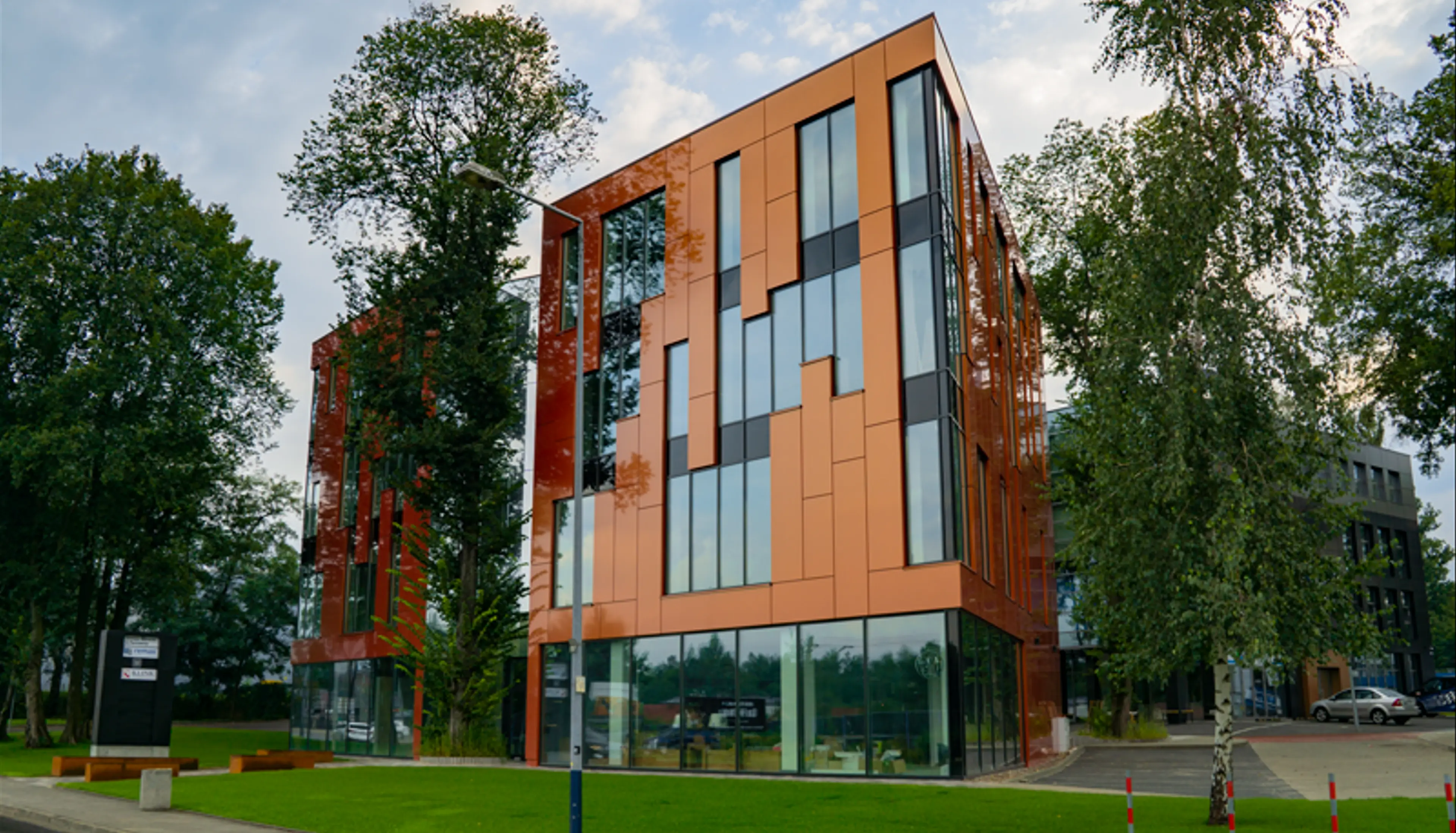 TREE HOUSE OFFICE, Stefana Korbońskiego 12, Kraków, Północny Wschód