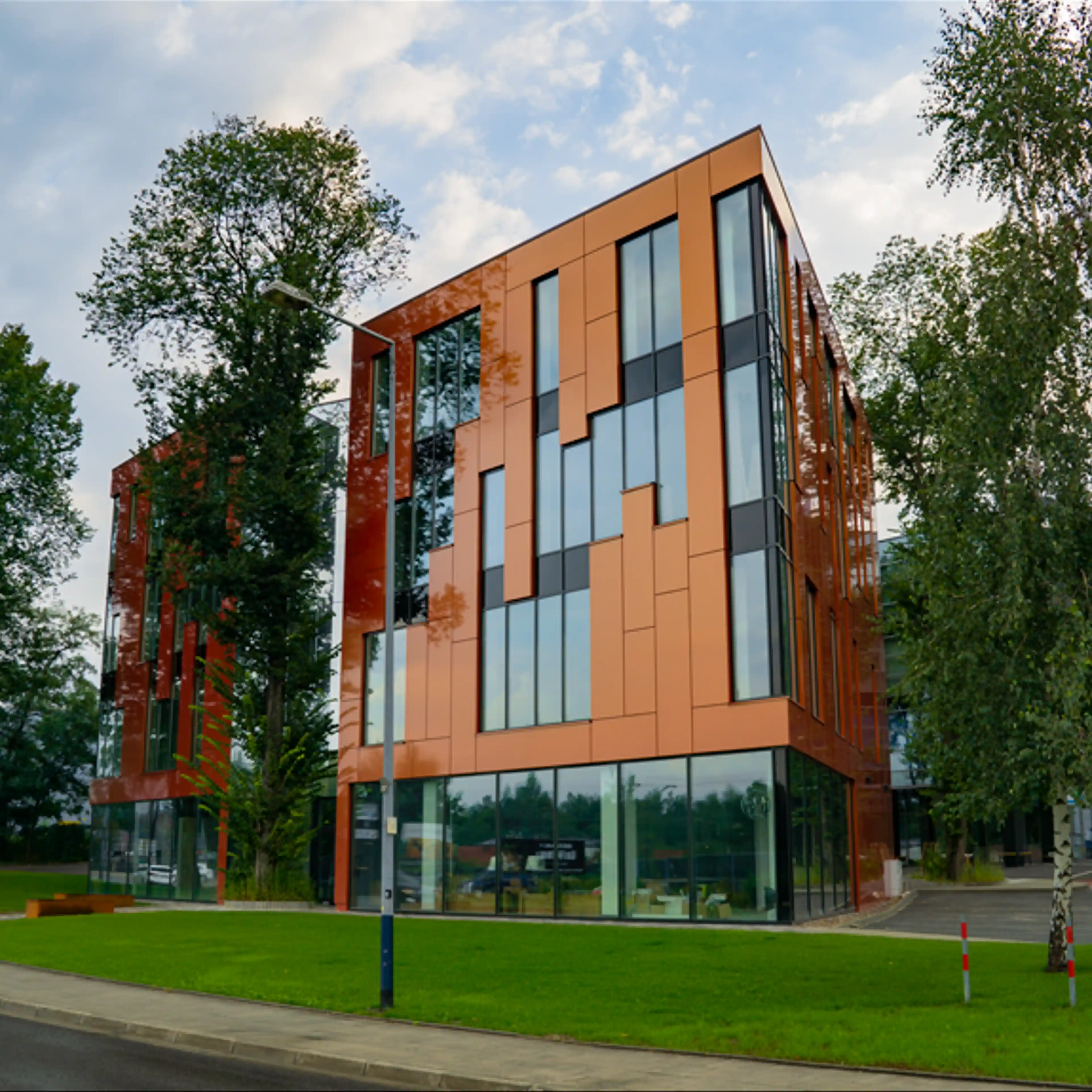 TREE HOUSE OFFICE, Stefana Korbońskiego 12, Krakow, Północny Wschód