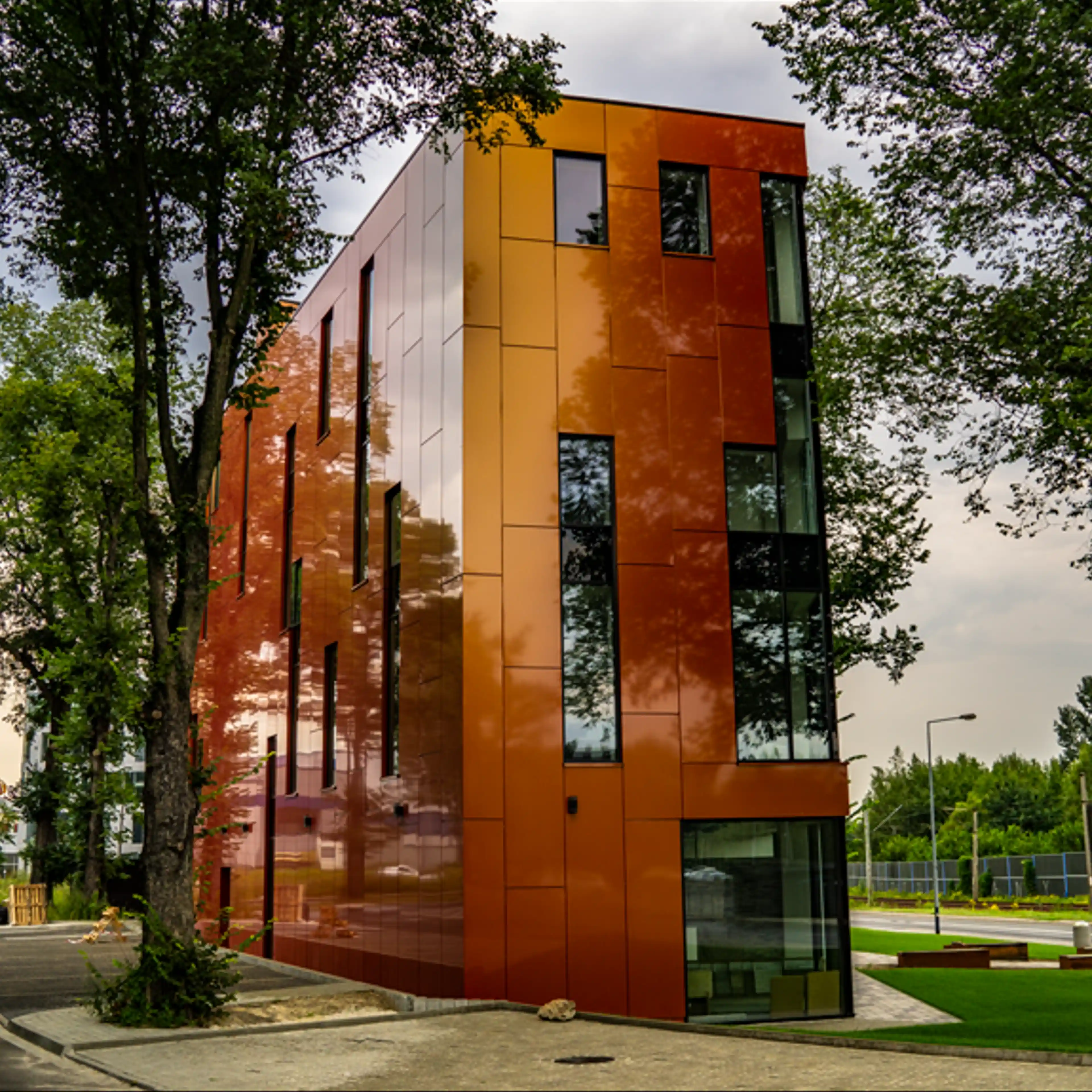 TREE HOUSE OFFICE, Stefana Korbońskiego 12, Krakow, Północny Wschód