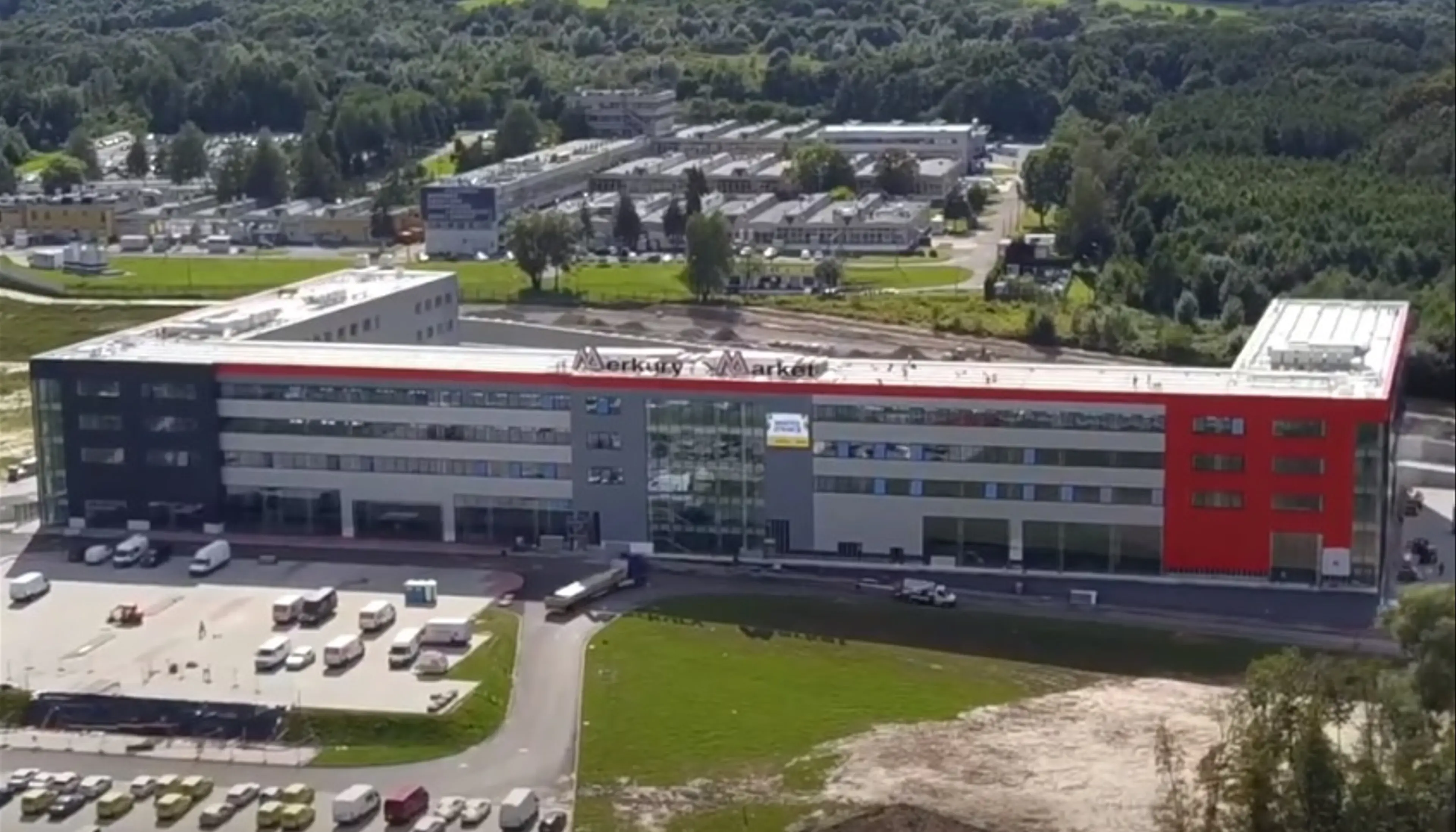 Centrum Handlowo Biurowe Warszawska, Warszawska 183, Bielsko-Biała, Komorowice