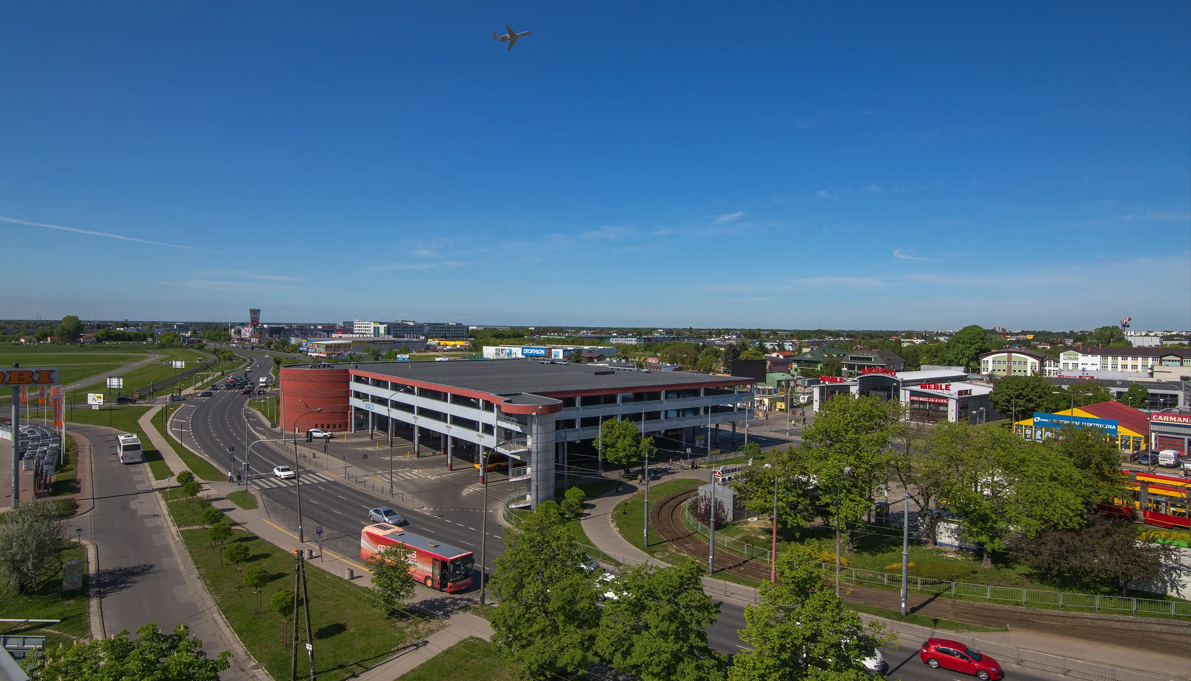 Centrum Finansowe Okęcie, Janka Muzykanta 60, Warszawa, Ochota i Włochy