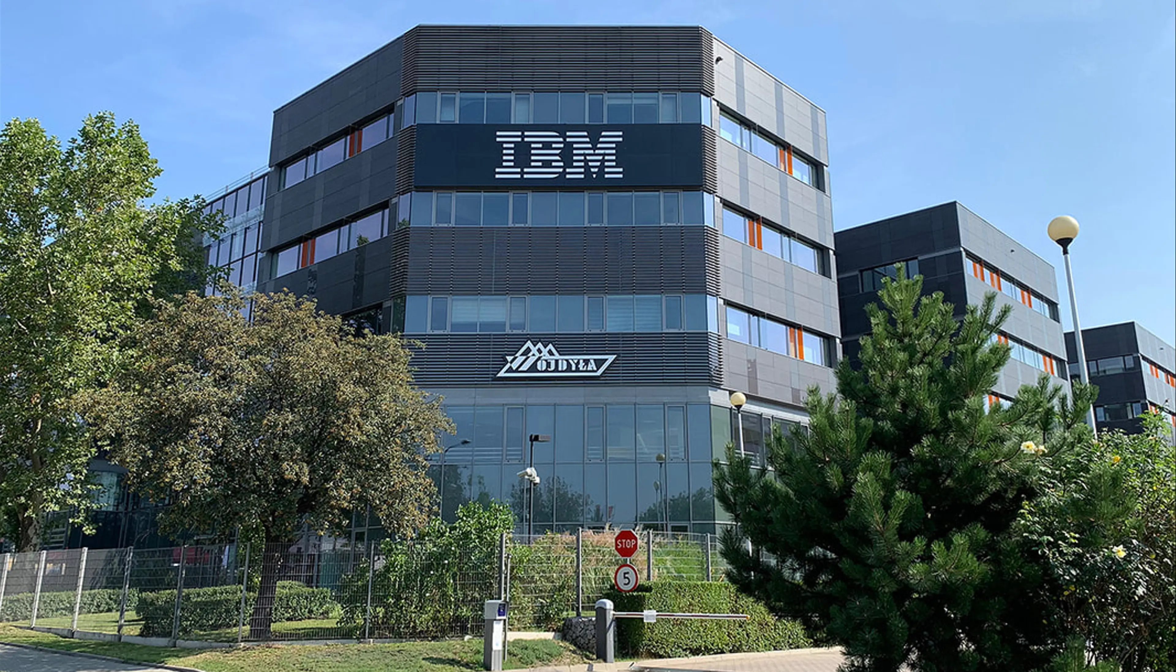 BASE3 III / Wojdyła Business Park III, Muchoborska 8, Wrocław, Fabryczna