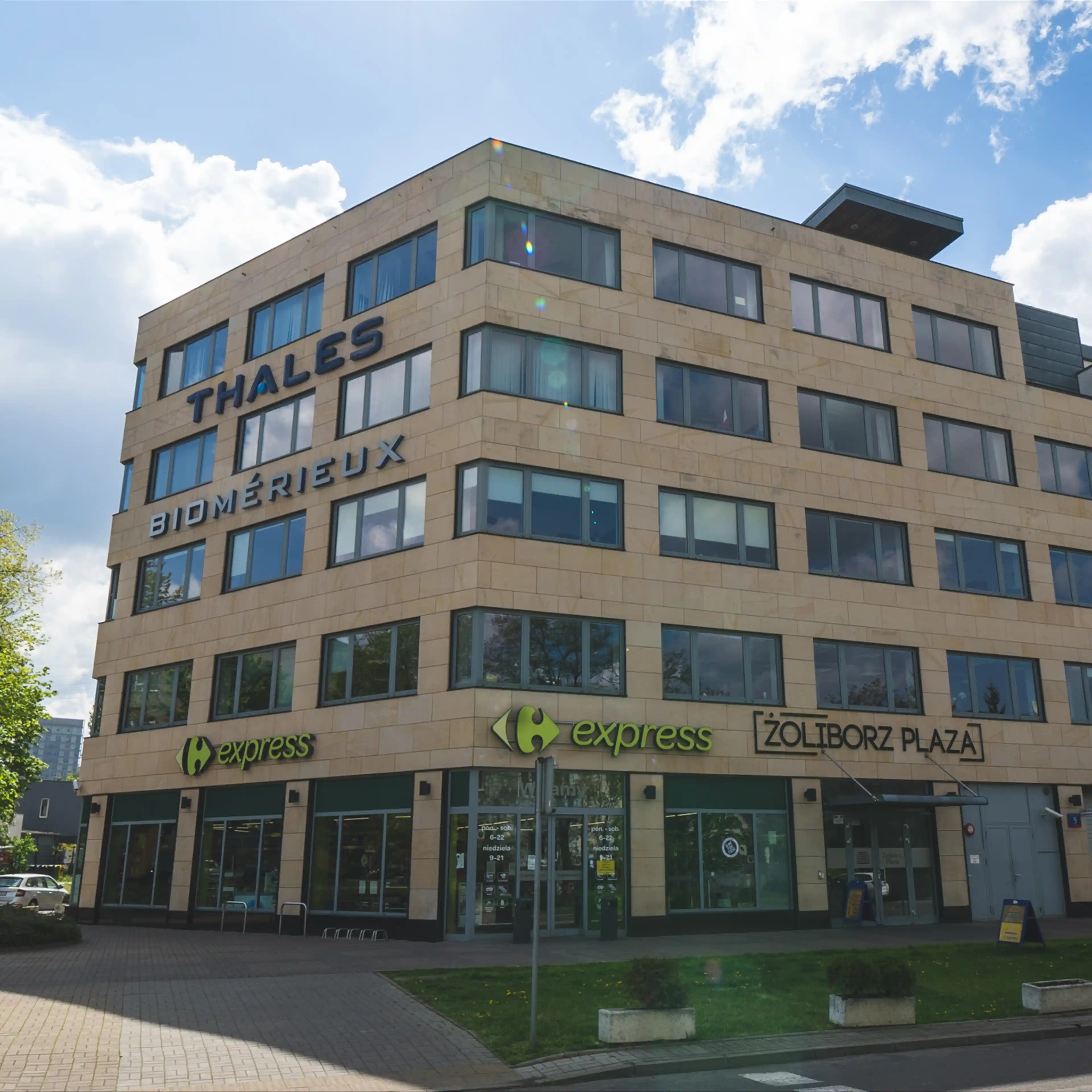 Żoliborz Plaza, Gen. Zajączka 9, Warsaw, Żoliborz