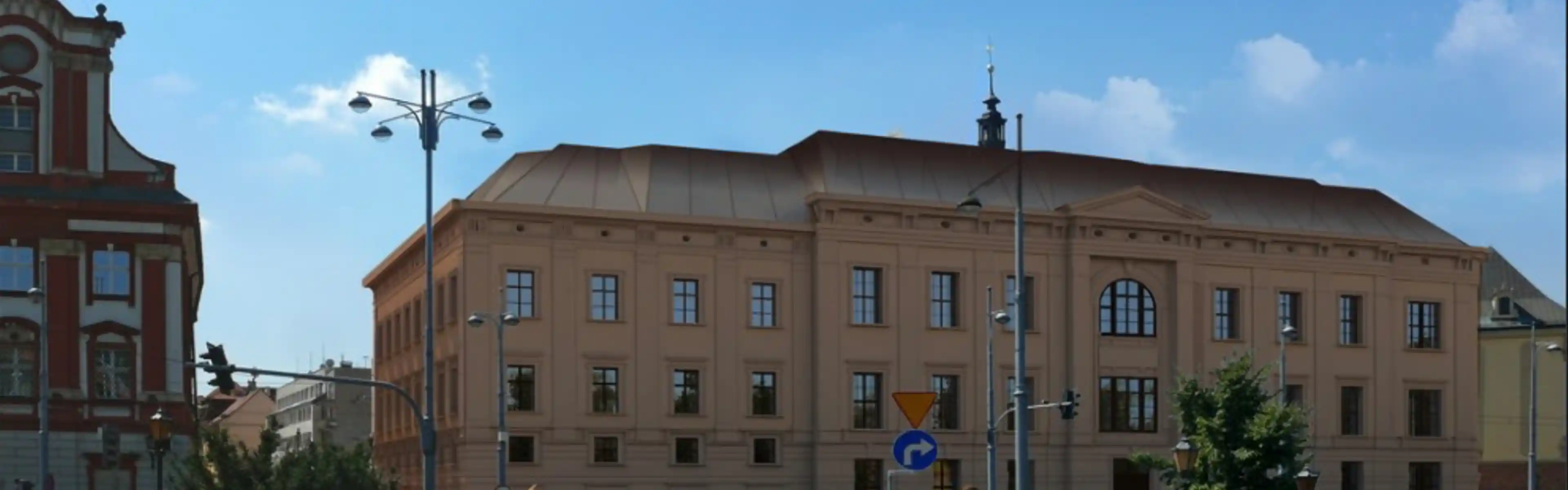 The former Pharmacy building in Wroclaw has become an office building. The completion of the L'Uni investment