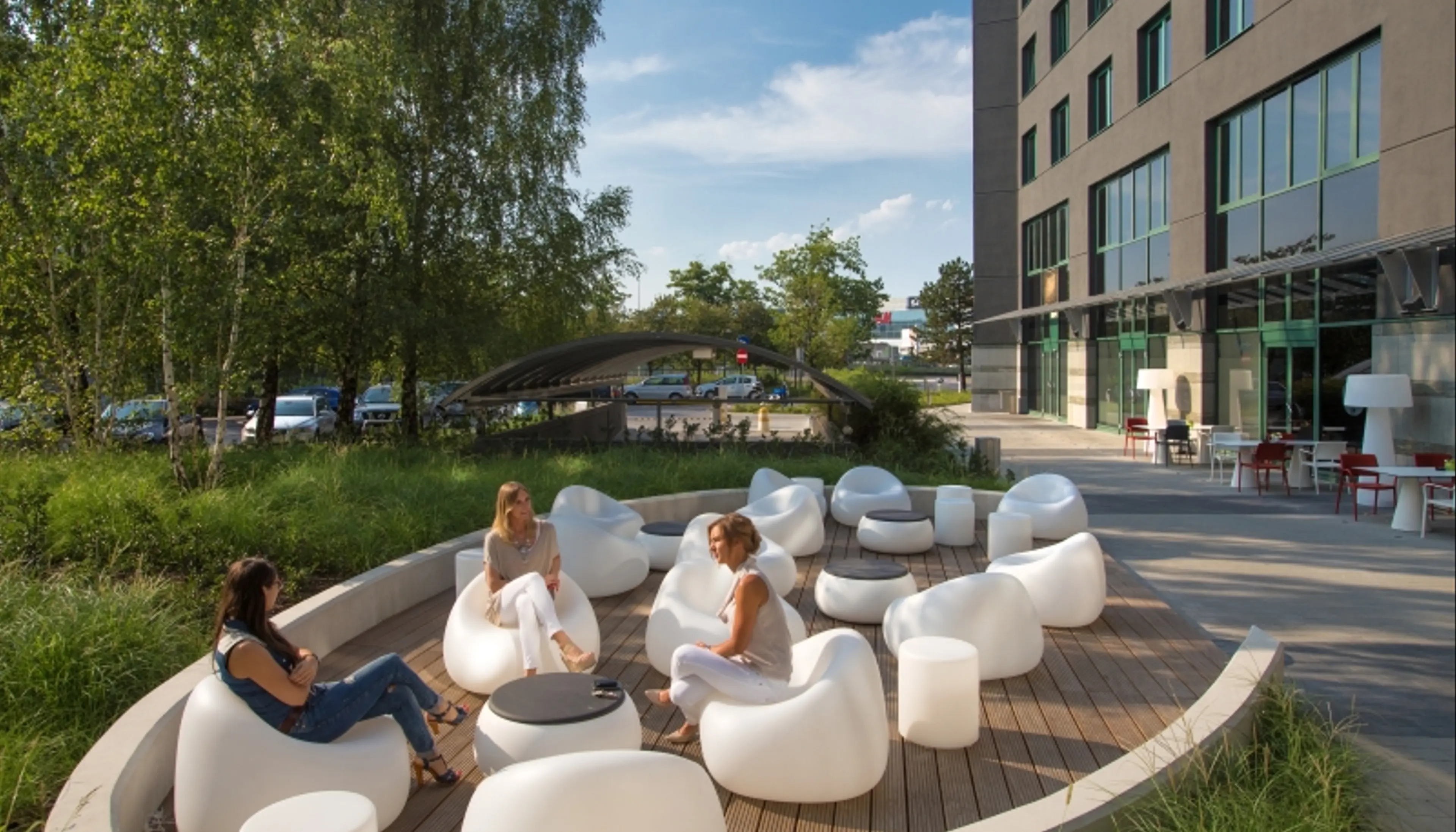 Adgar Park West - Biura Serwisowane, Al. Jerozolimskie 181B, Warsaw, Ochota i Włochy