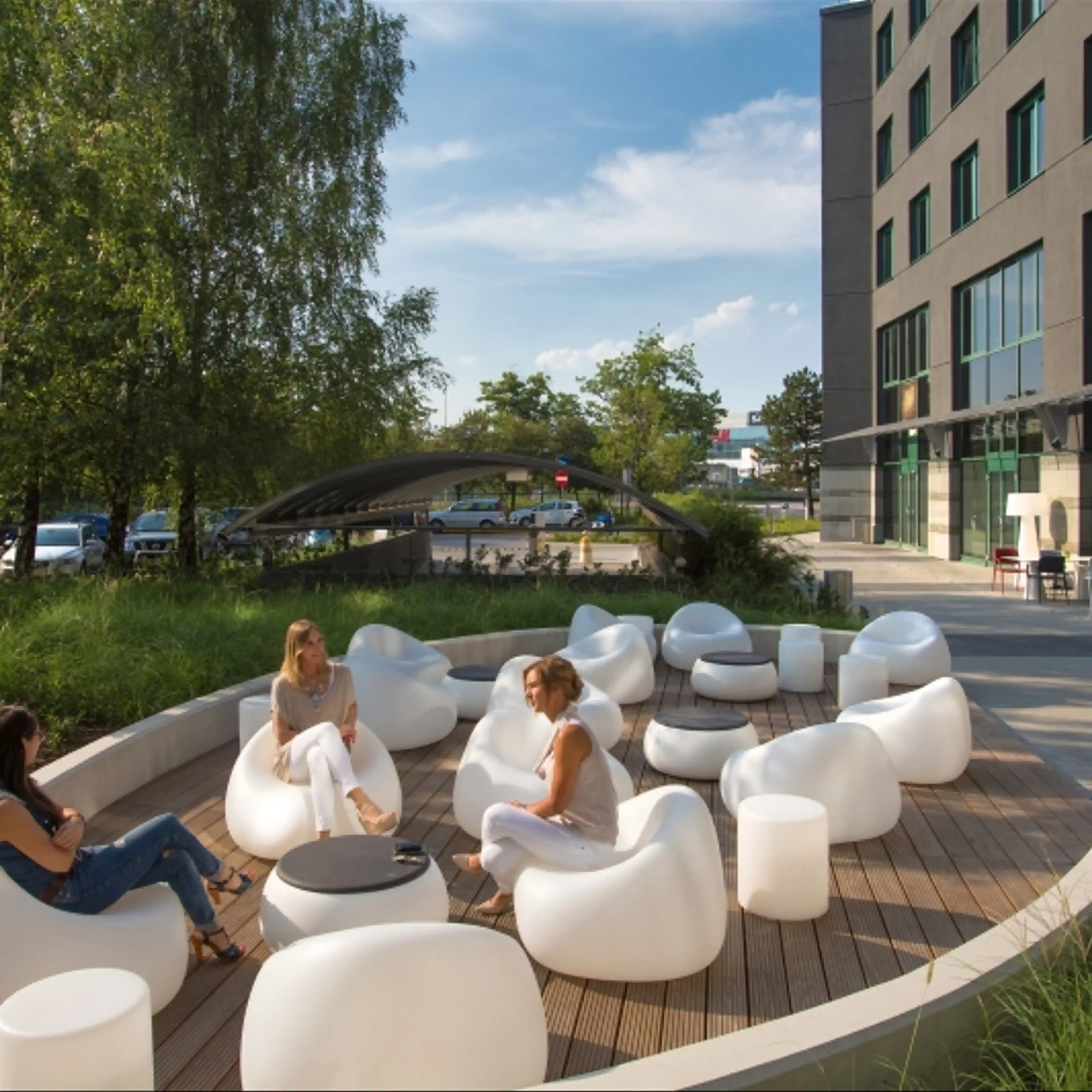 Adgar Park West - Biura Serwisowane, Al. Jerozolimskie 181B, Warsaw, Ochota i Włochy