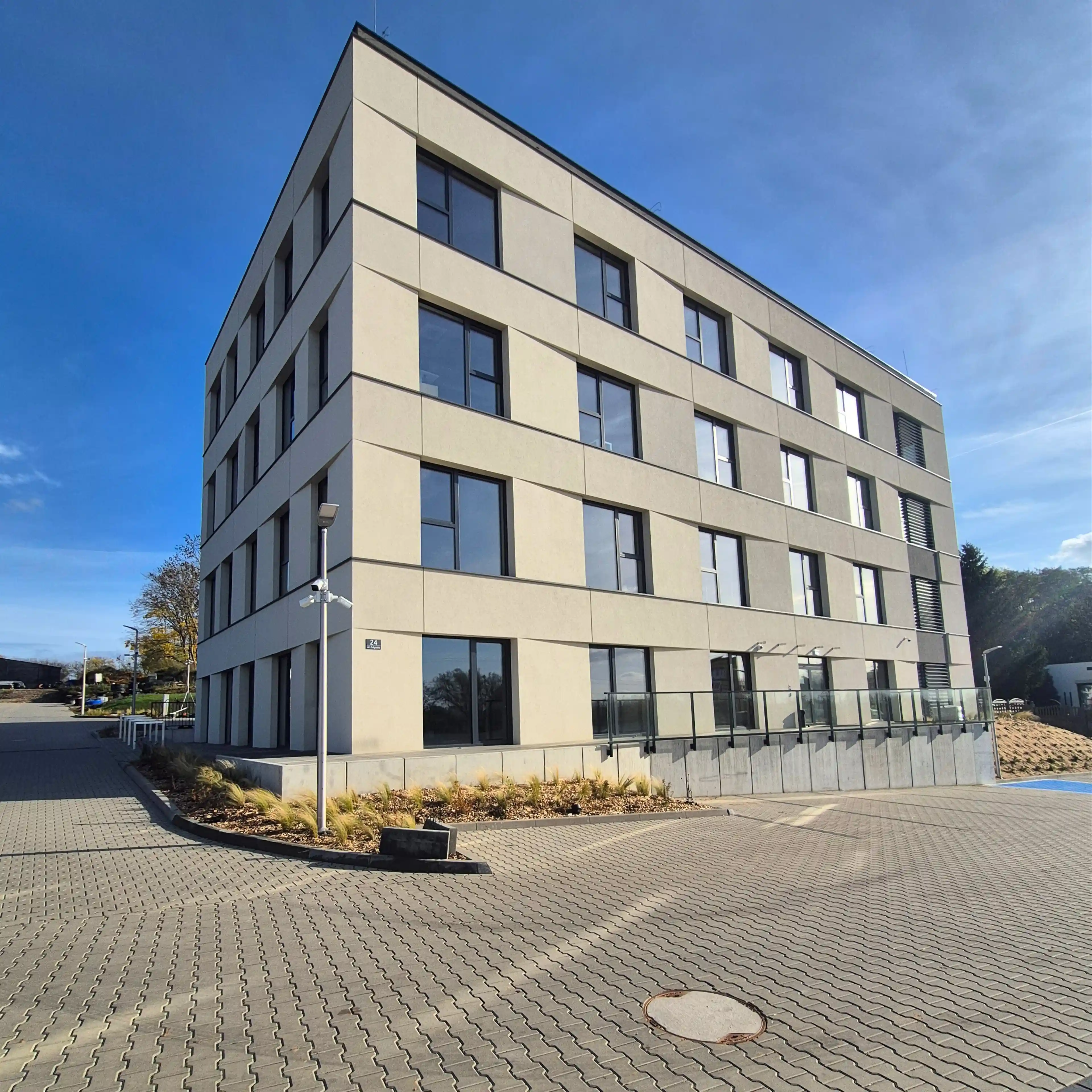 Warta Office, Gdyńska 24, Poznań, Główna