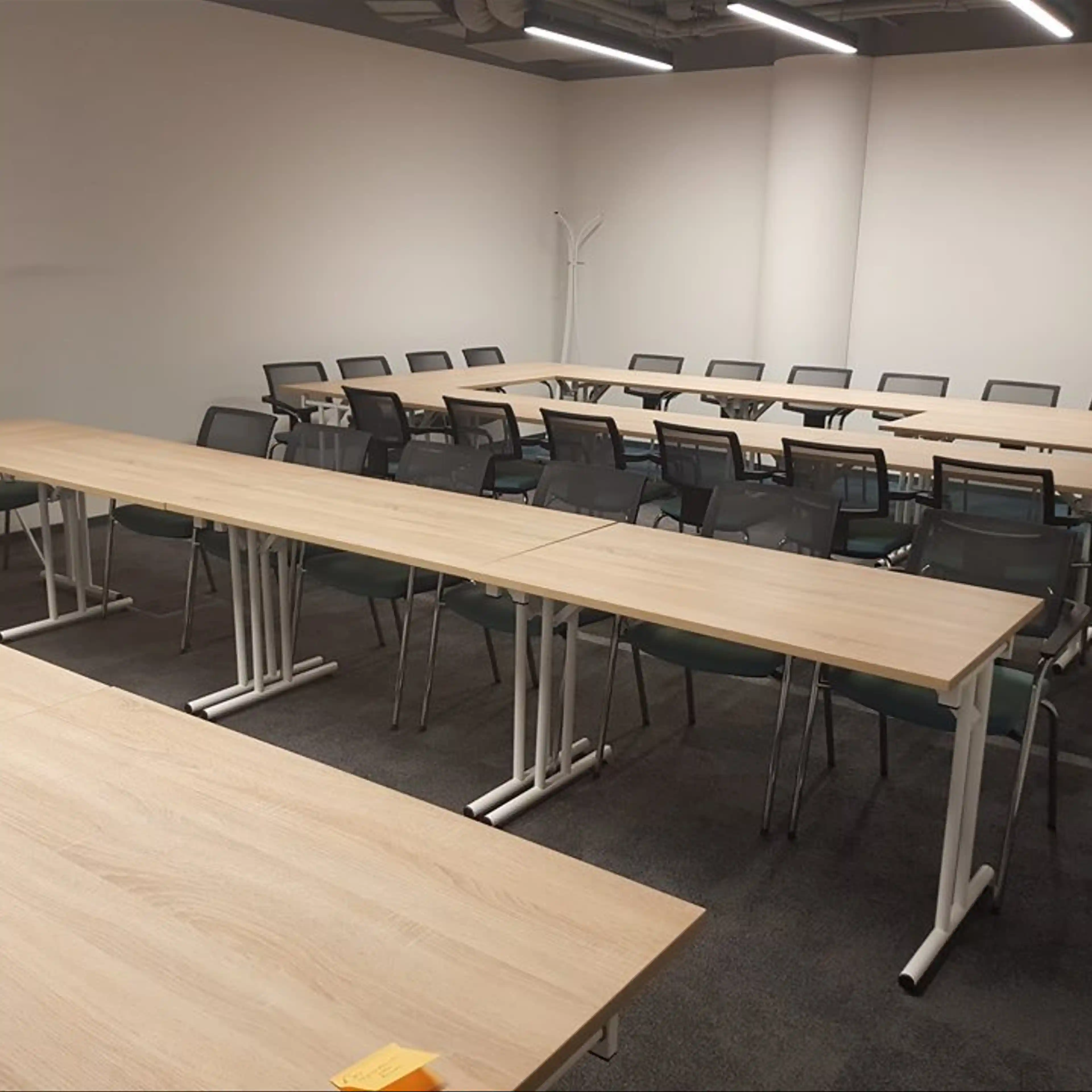 Equator IV (Cirrus) - Biura serwisowane, Al. Jerozolimskie 100, Warszawa, Ochota i Włochy