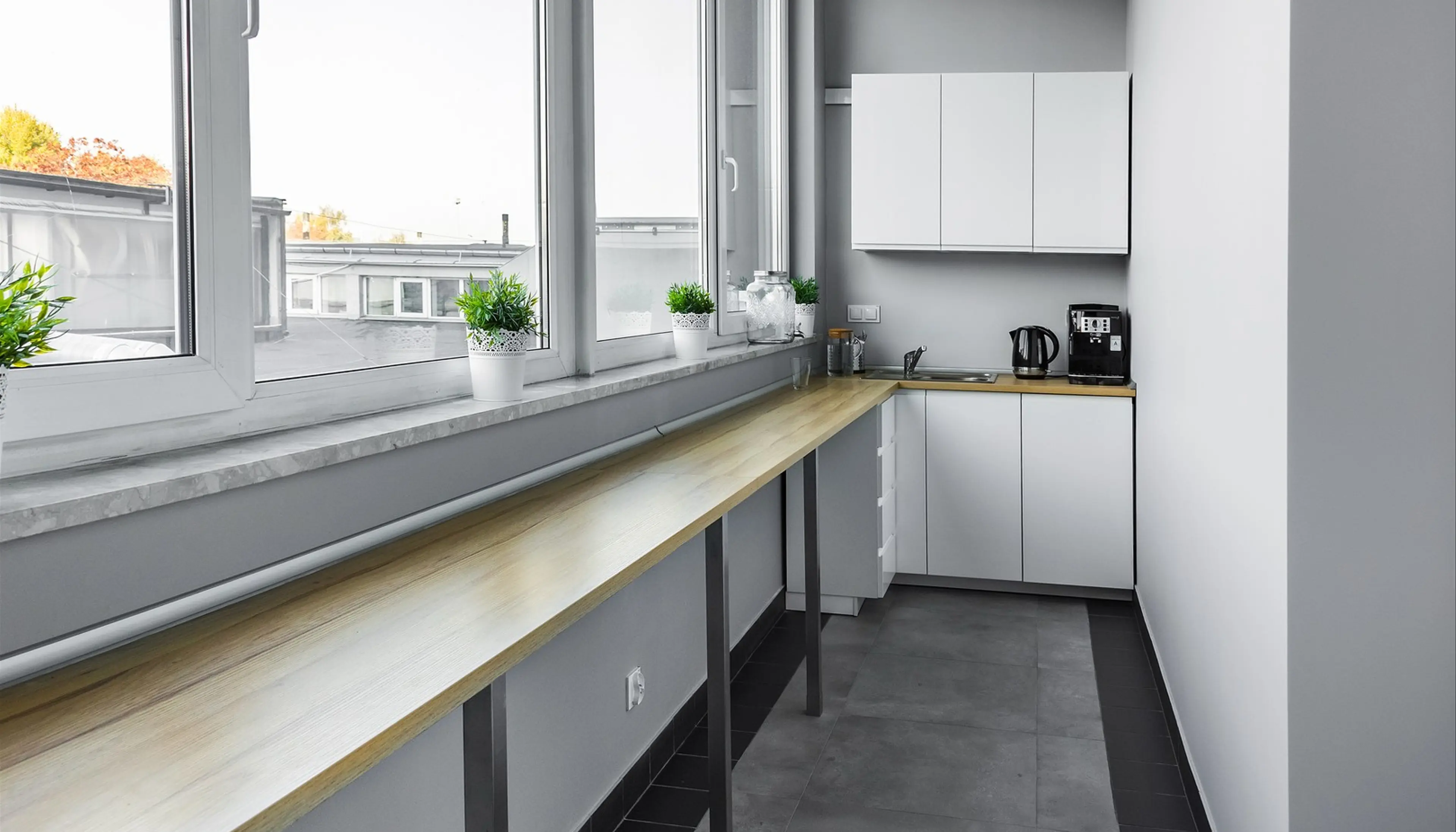 Jerozolimskie 200 / J 200 - Biura serwisowane, Al. Jerozolimskie 200, Warsaw, Ochota i Włochy
