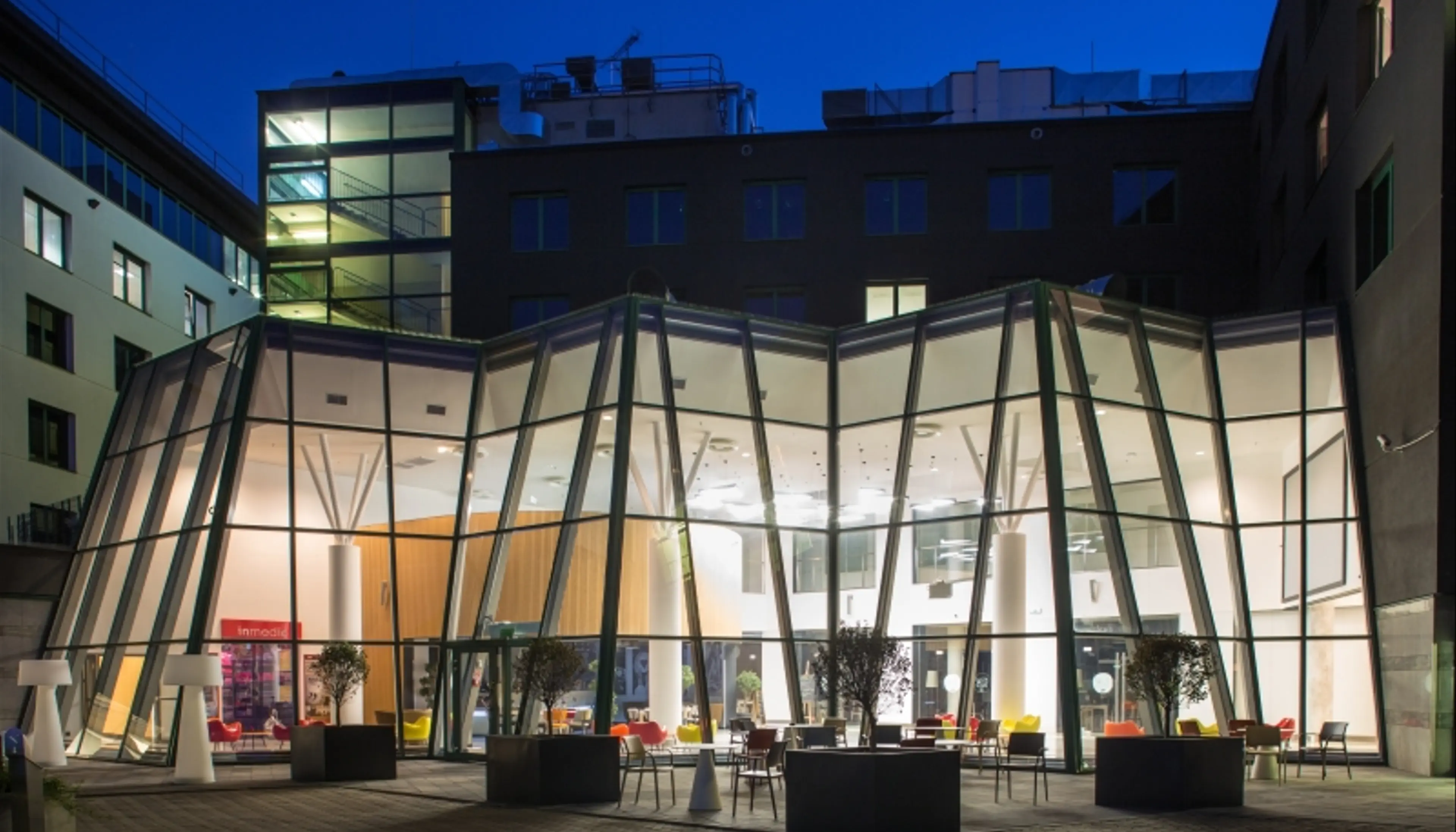 Adgar Park West - Biura Serwisowane, Al. Jerozolimskie 181B, Warsaw, Ochota i Włochy