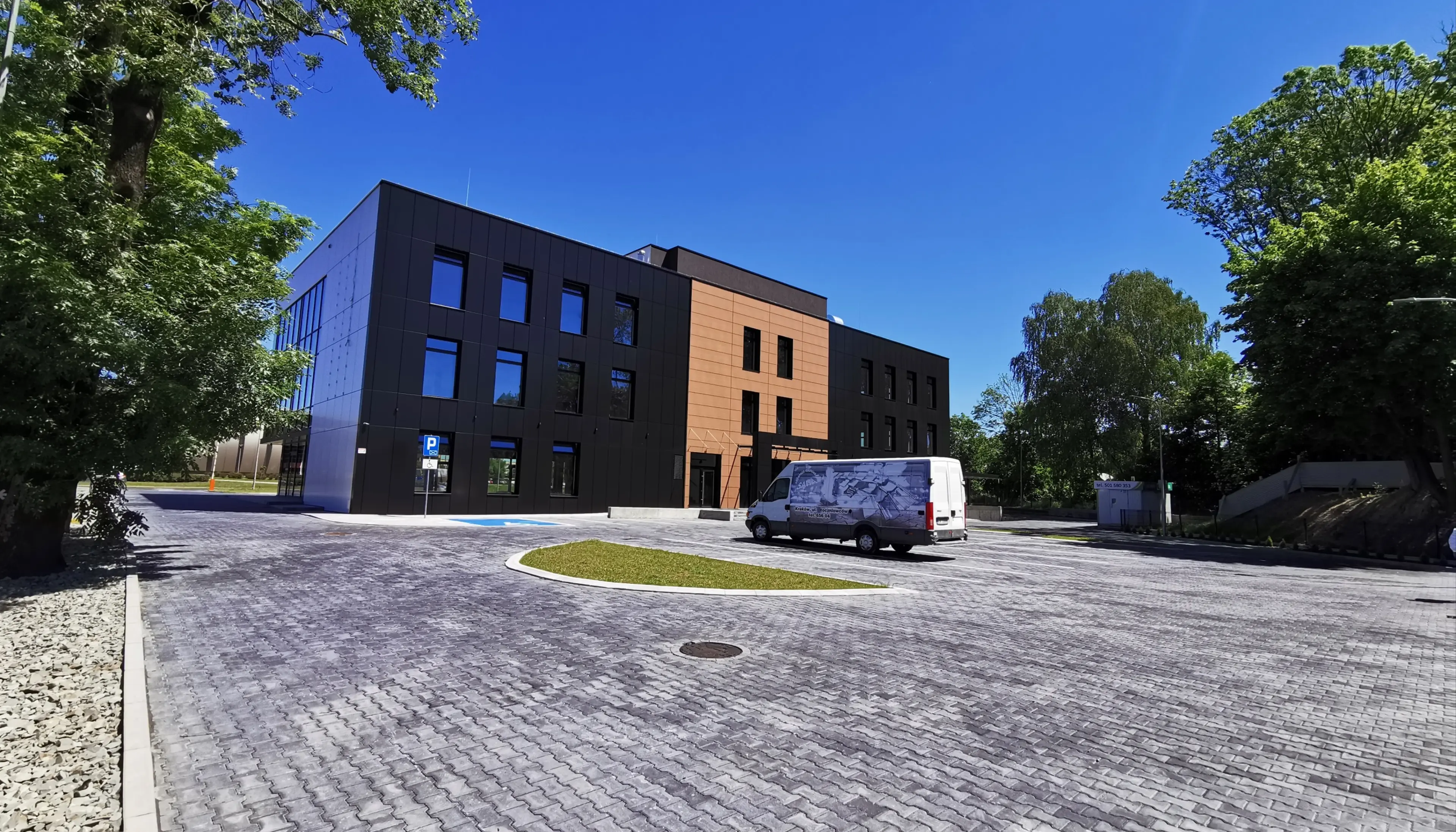 Biurowiec Czyżyny, Mieczysława Medweckiego 7, Krakow, Północny Wschód