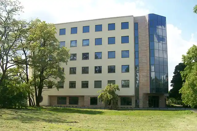 Akacjowy Park, Broniewskiego 3, Warsaw, Żoliborz