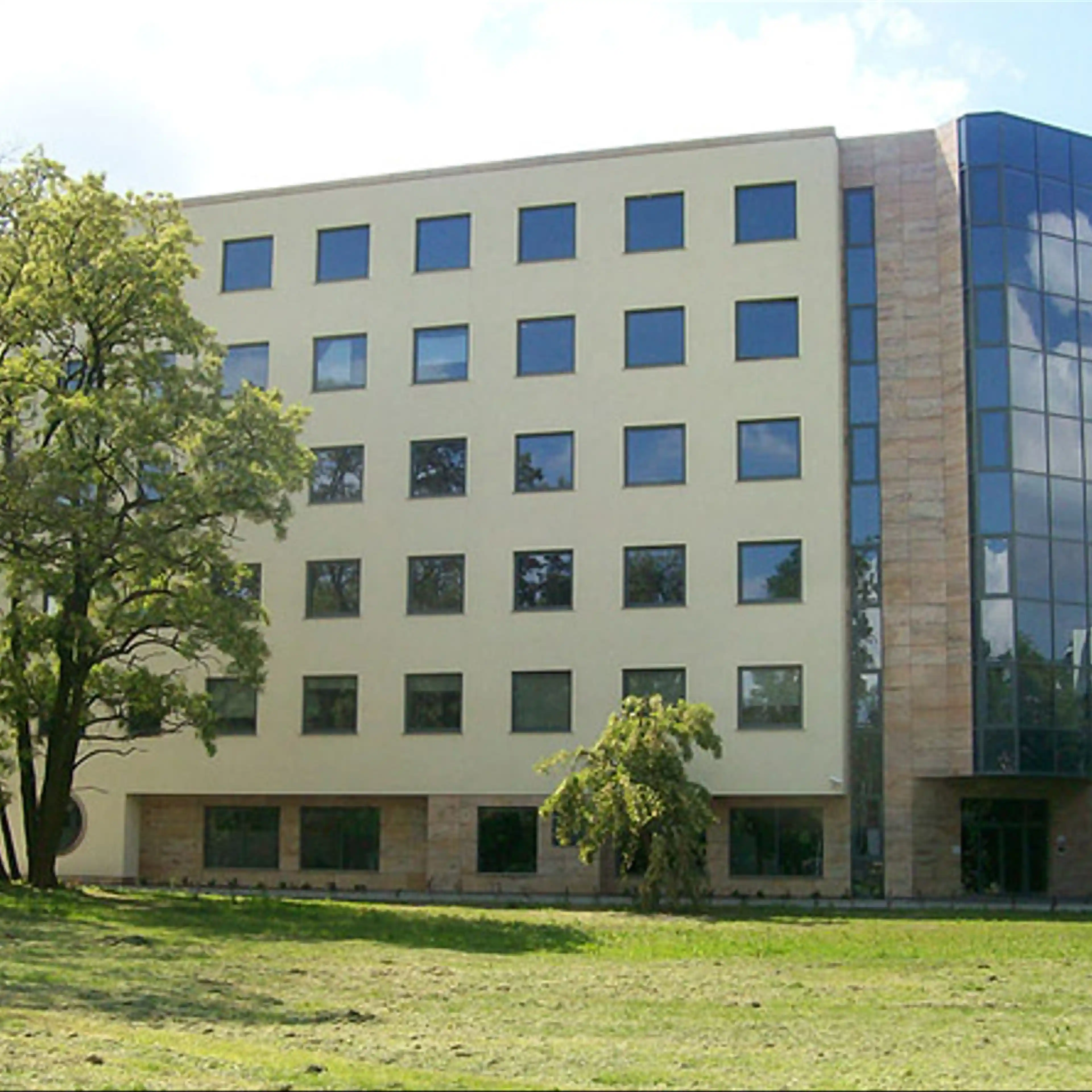 Akacjowy Park, Broniewskiego 3, Warszawa, Żoliborz