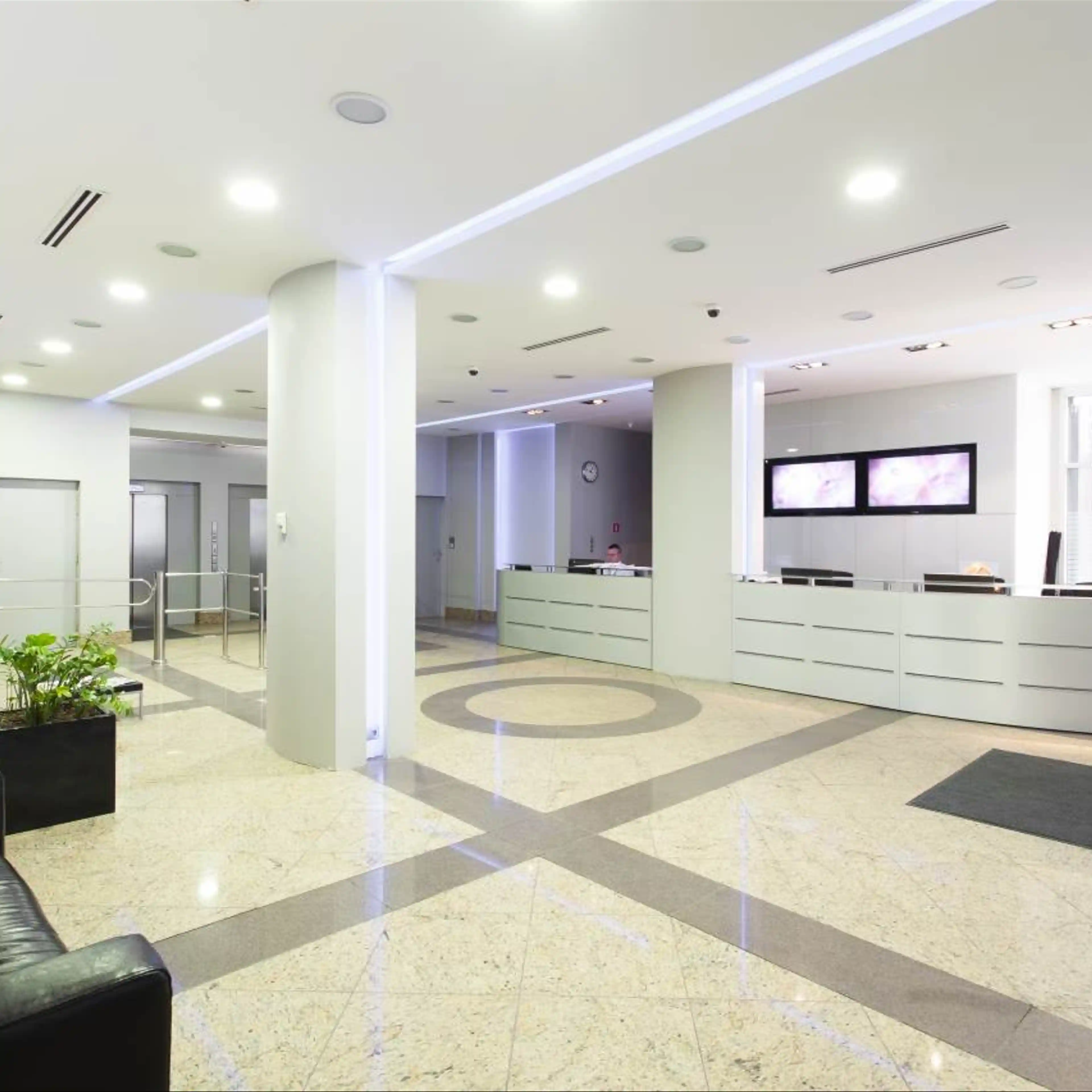 Bliski Centrum, Żurawia 8, Warsaw, Centrum